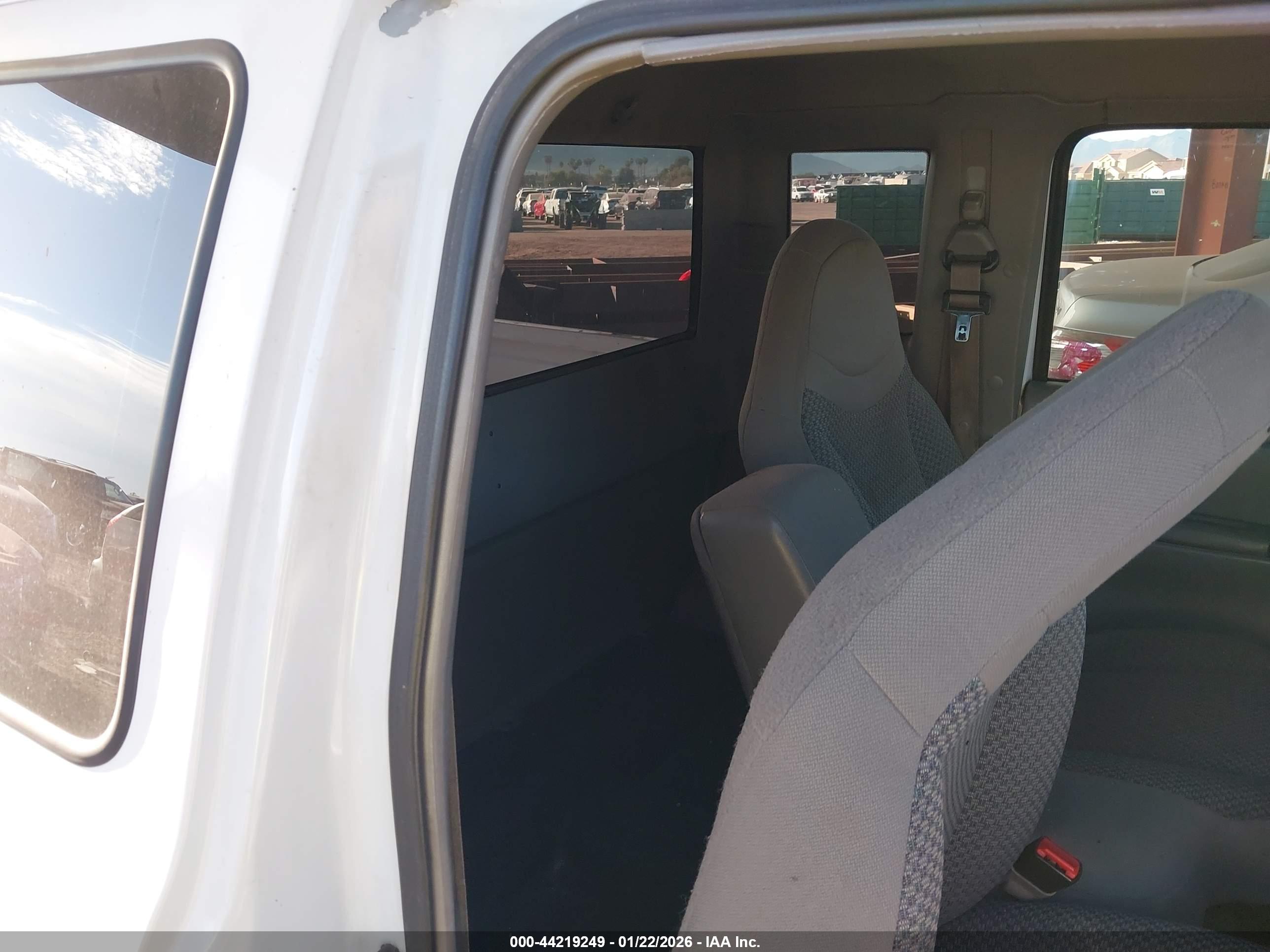 FORD RANGER image 8