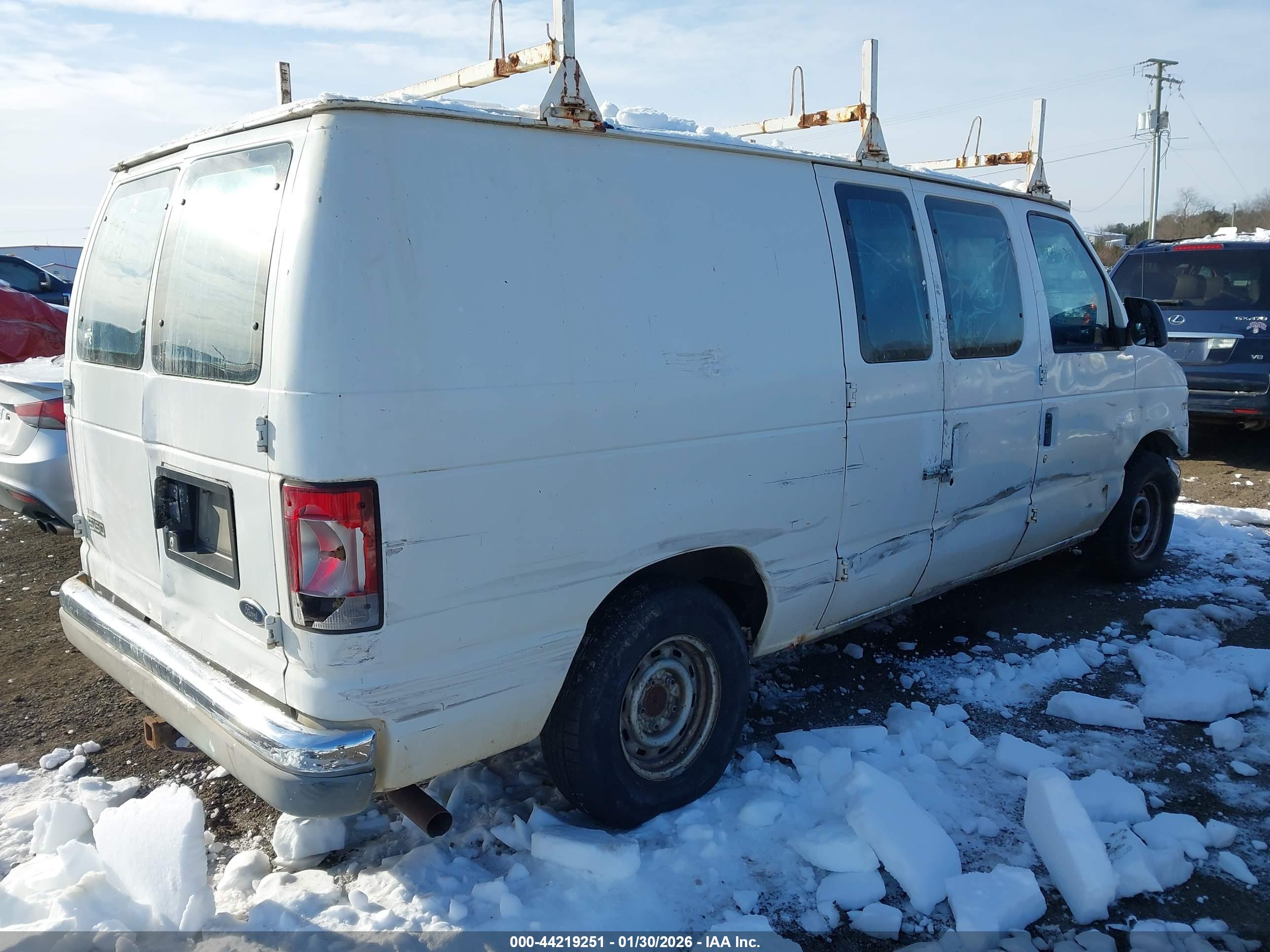 FORD E-150 image 4
