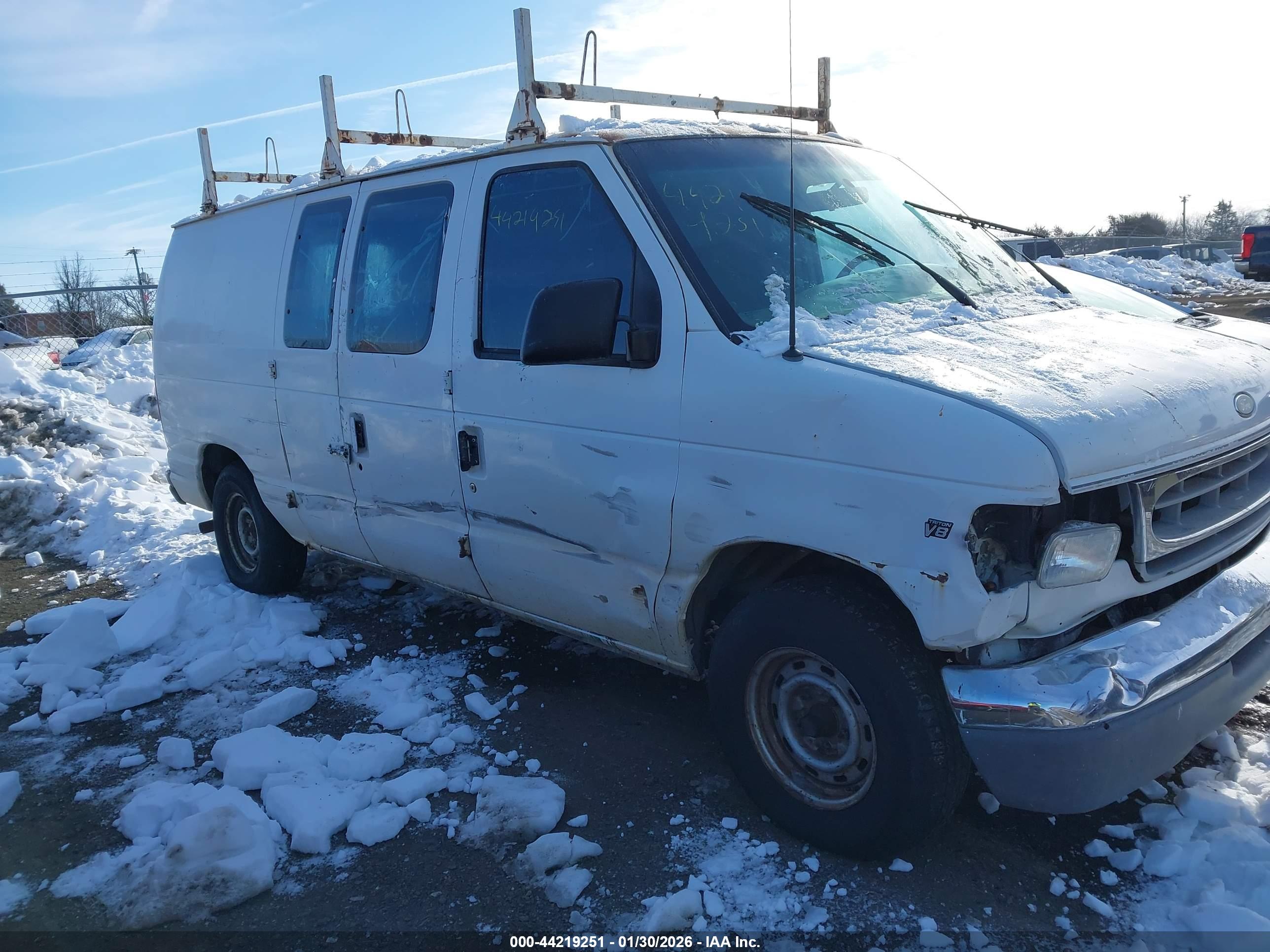 FORD E-150 image 6
