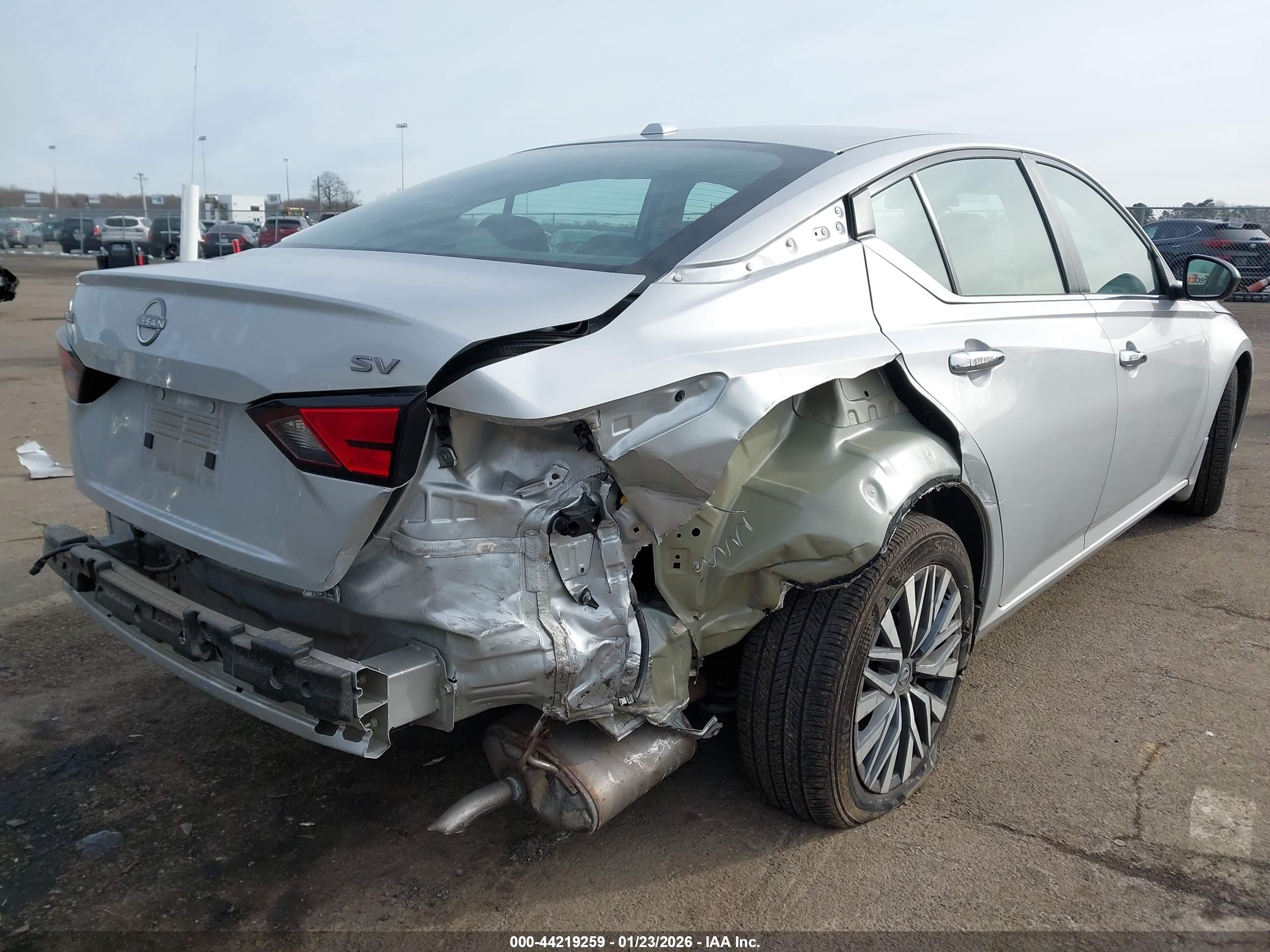 NISSAN ALTIMA image 6