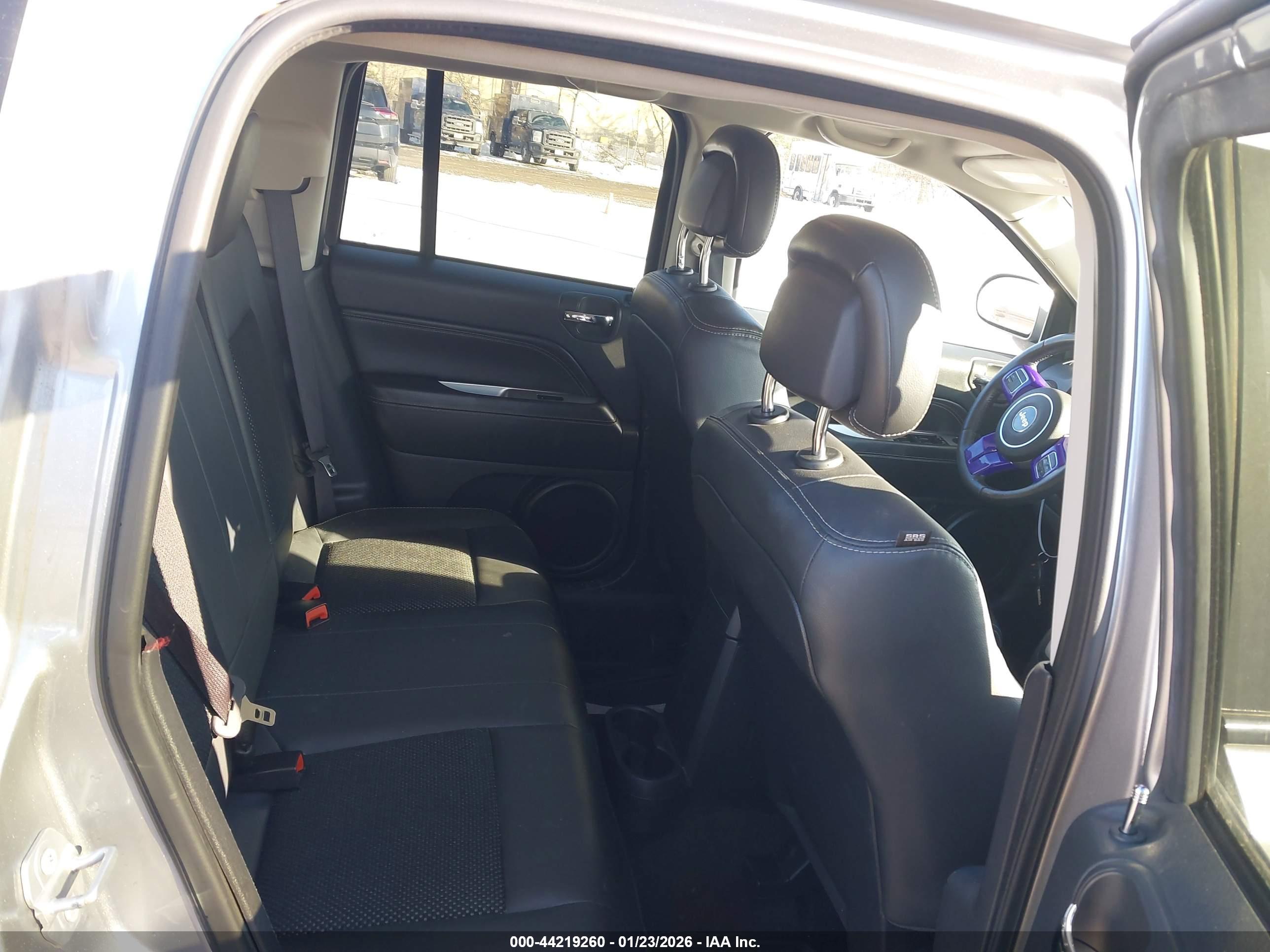 JEEP COMPASS image 8
