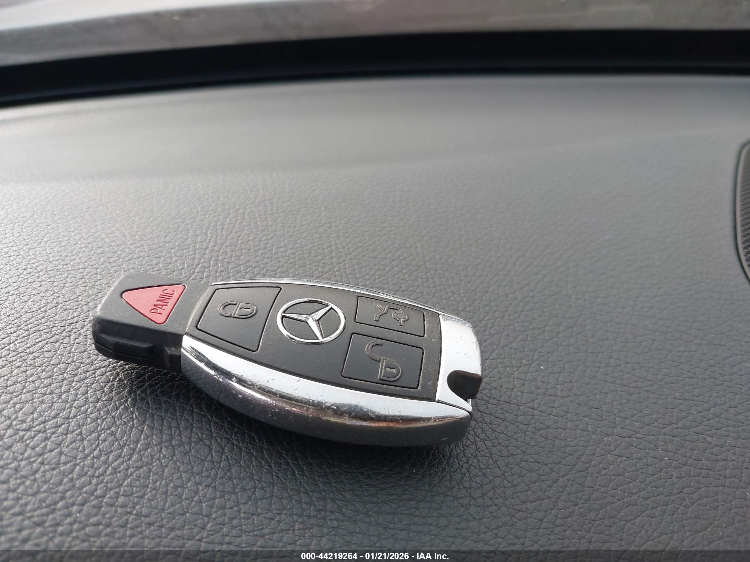 MERCEDES-BENZ C image 11