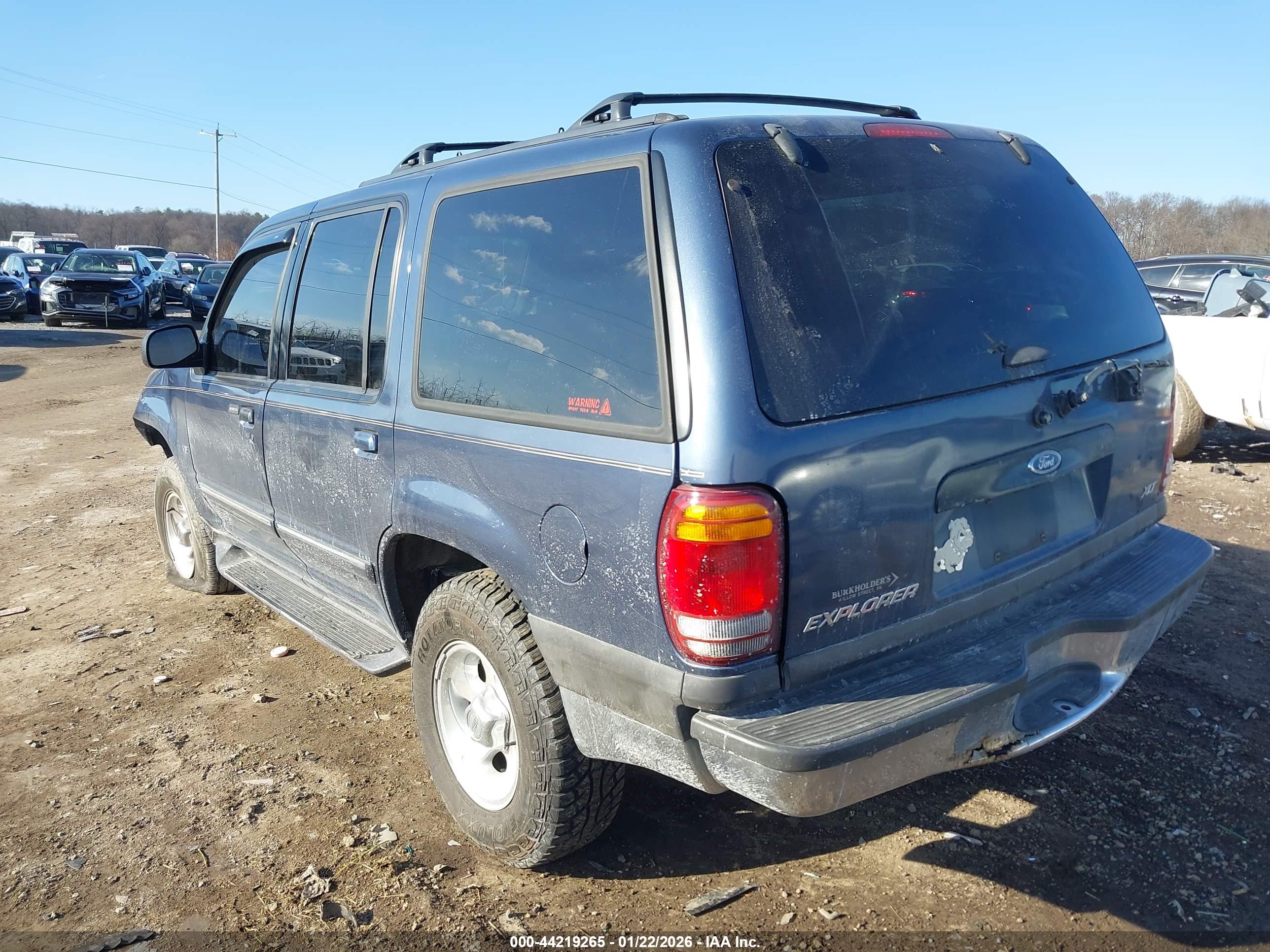 FORD EXPLORER image 3