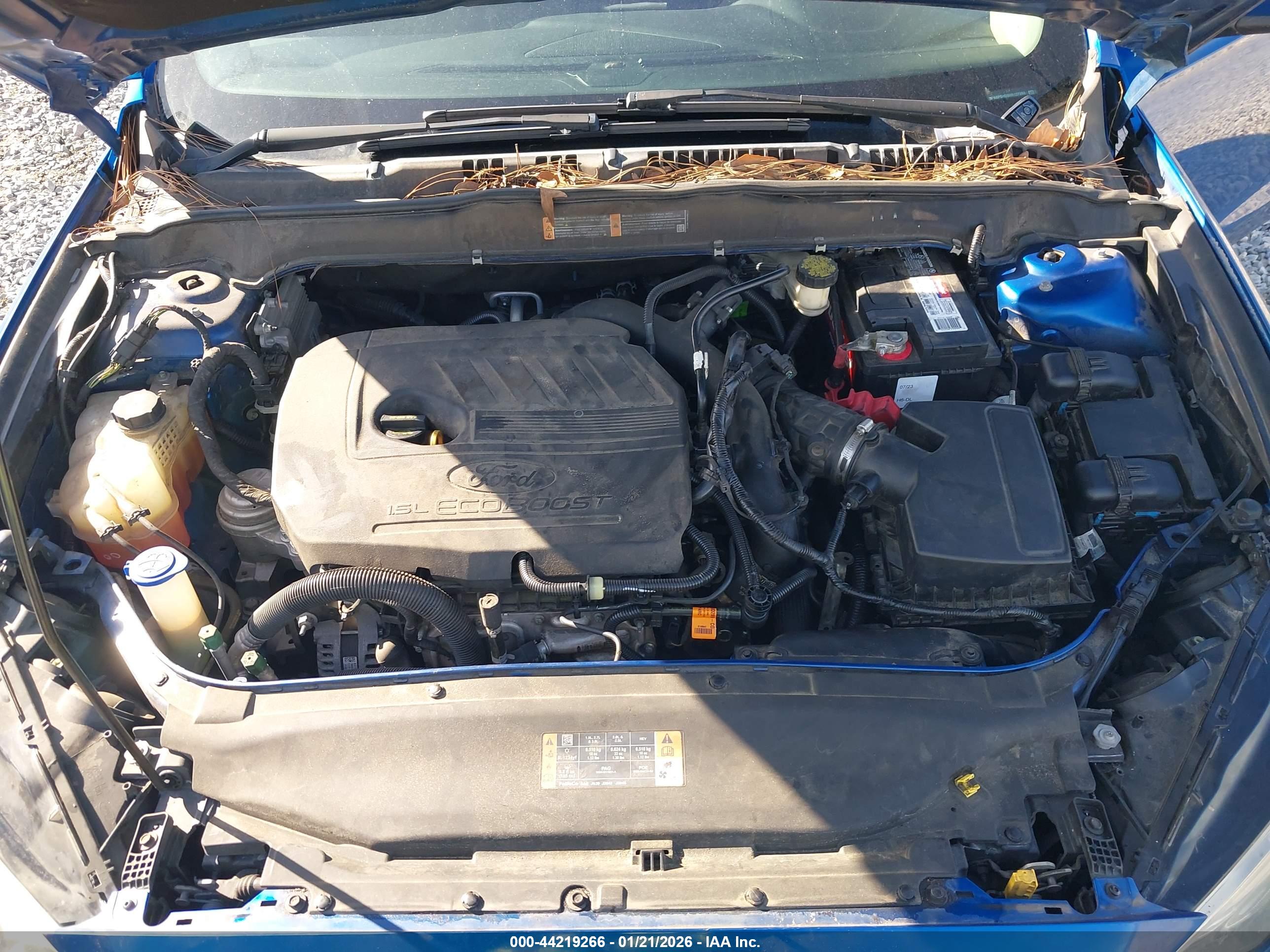 FORD FUSION image 10