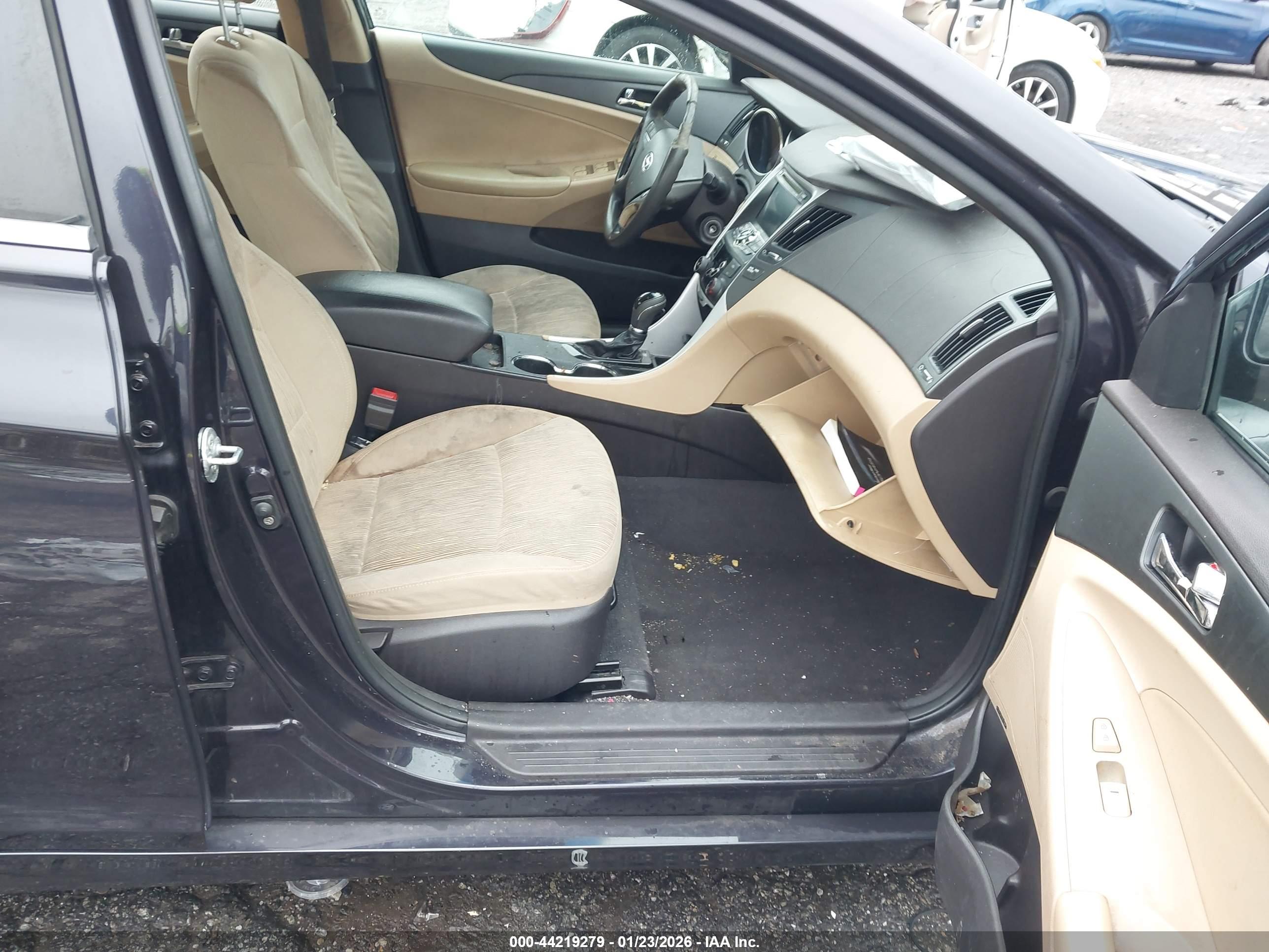 HYUNDAI SONATA image 5