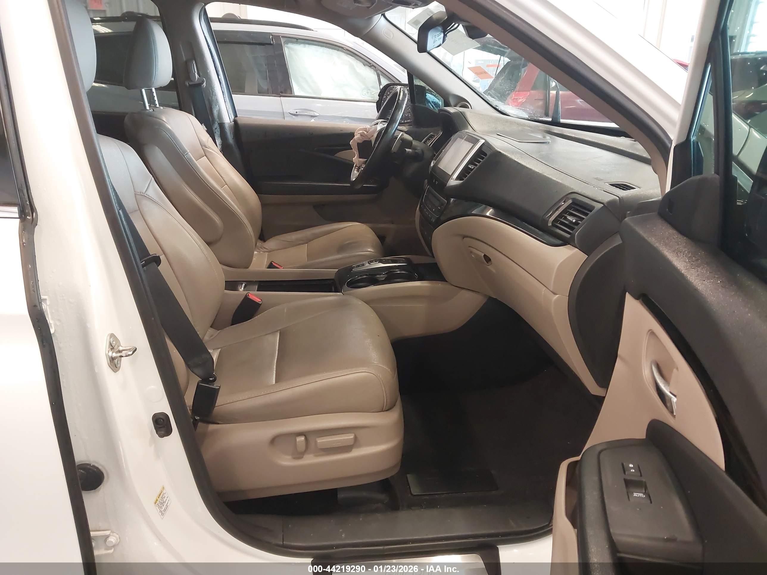 HONDA PILOT image 5