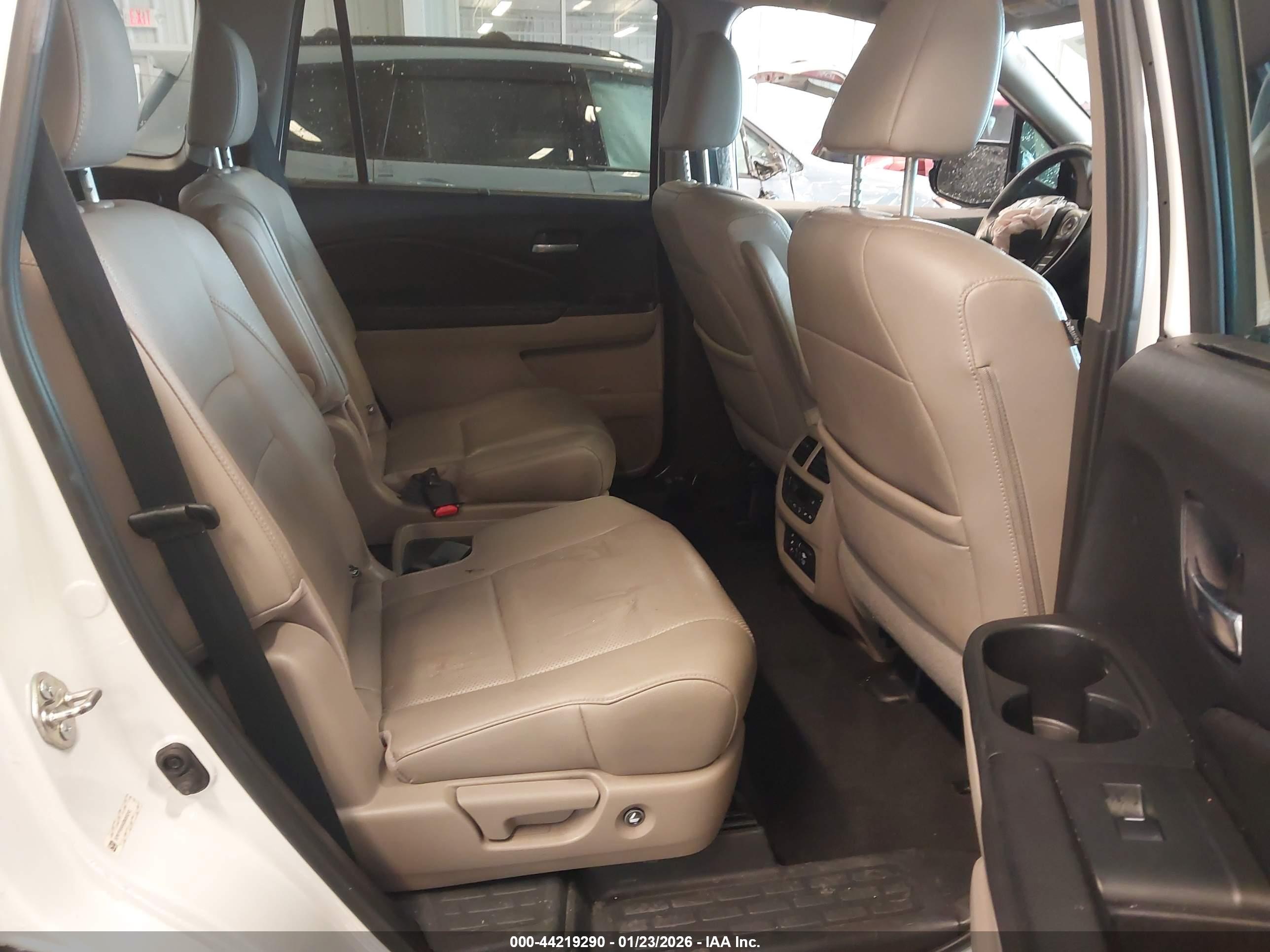 HONDA PILOT image 8