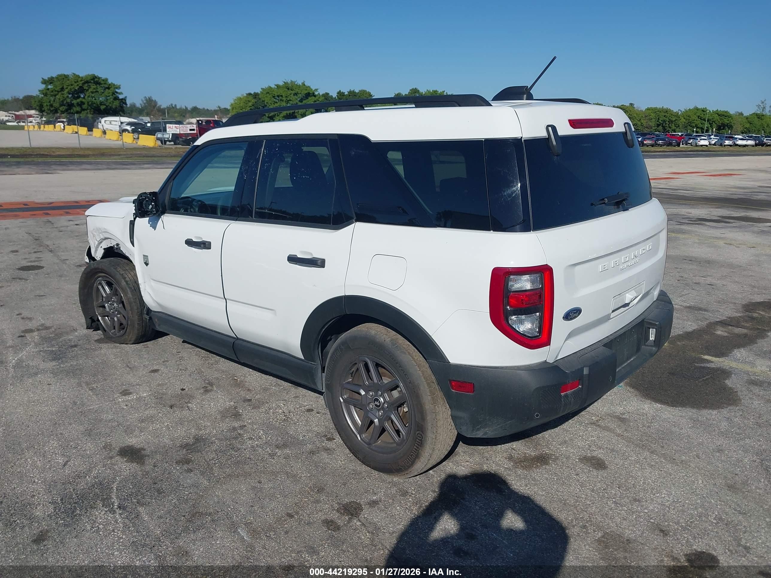 FORD BRONCO image 3