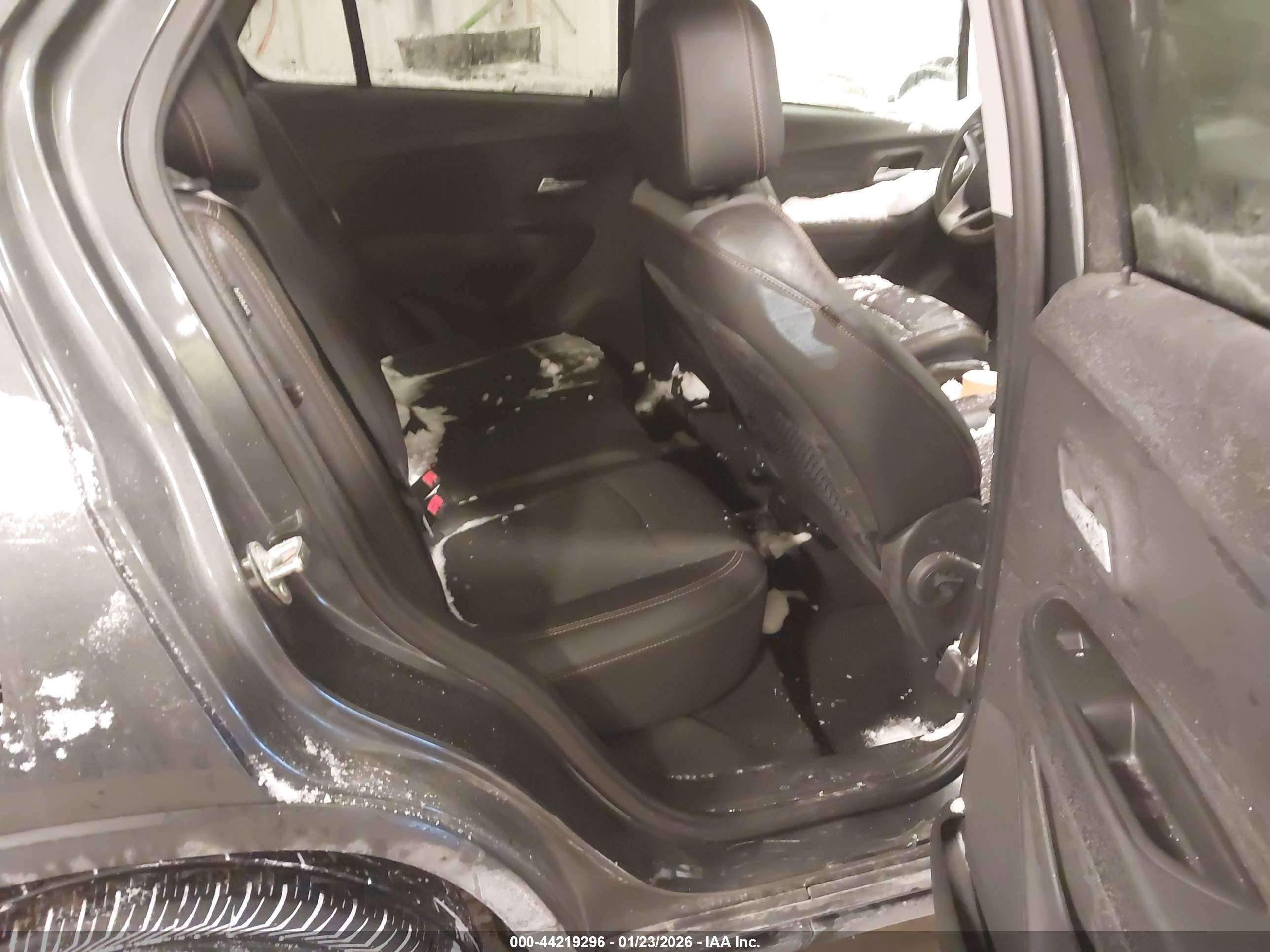 CHEVROLET TRAX image 8