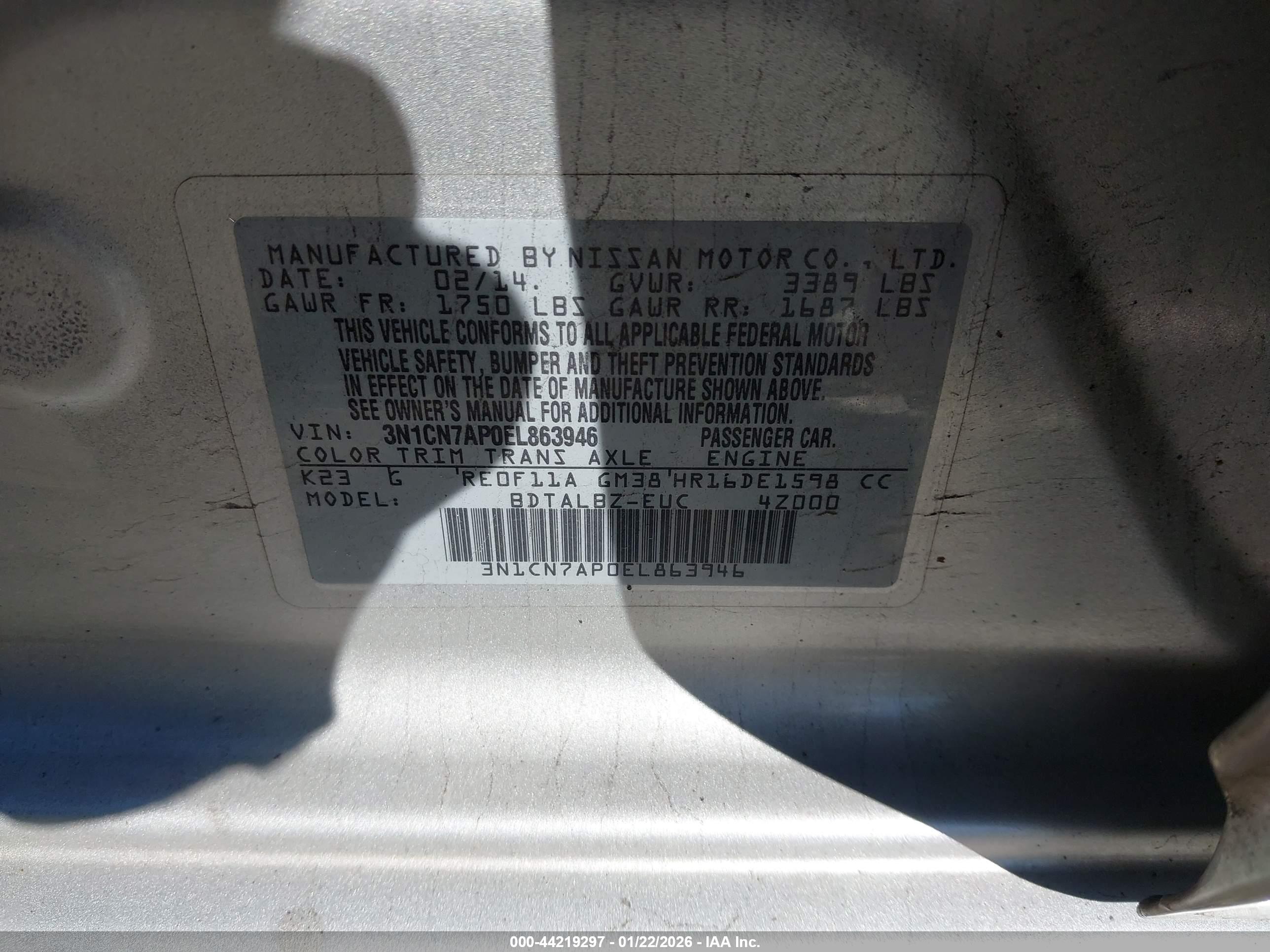 NISSAN VERSA image 9
