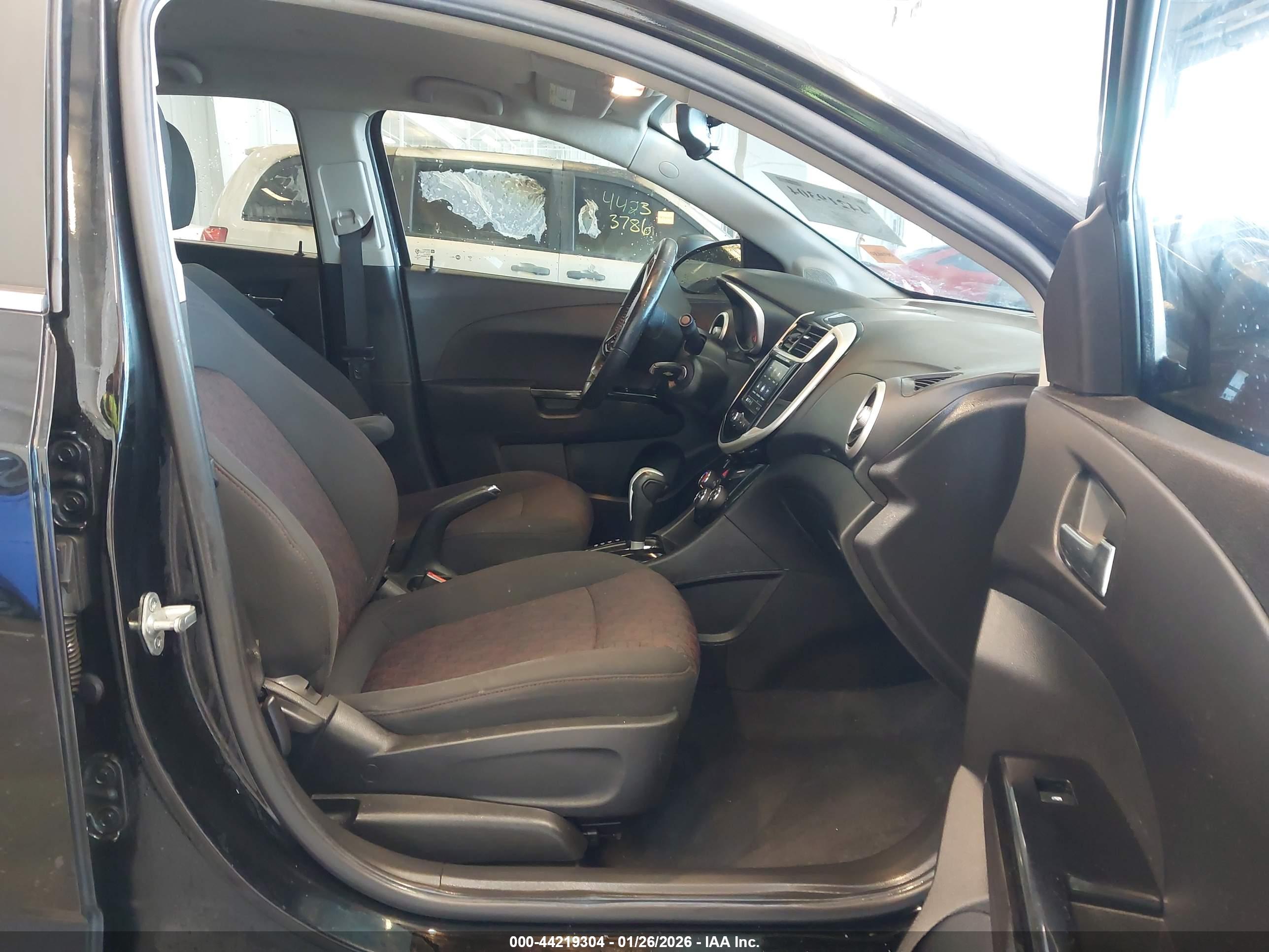 CHEVROLET SONIC image 5