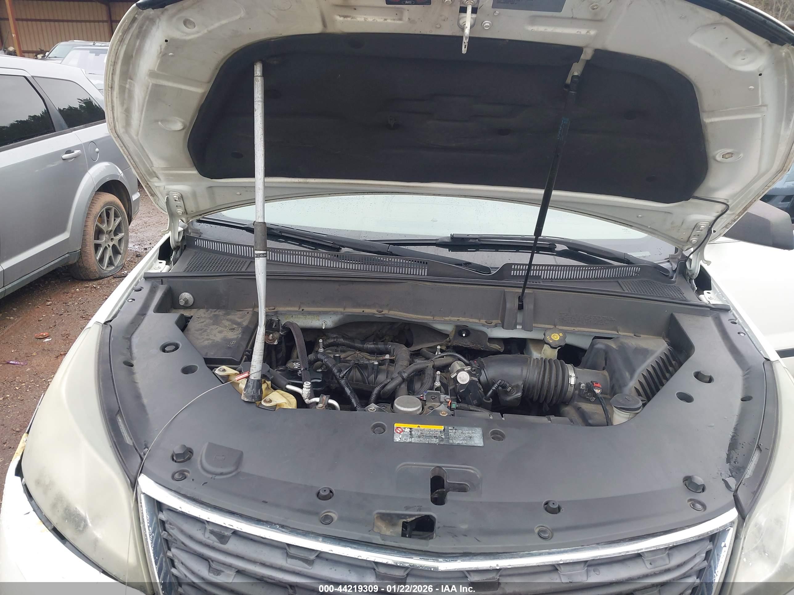CHEVROLET TRAVERSE image 10