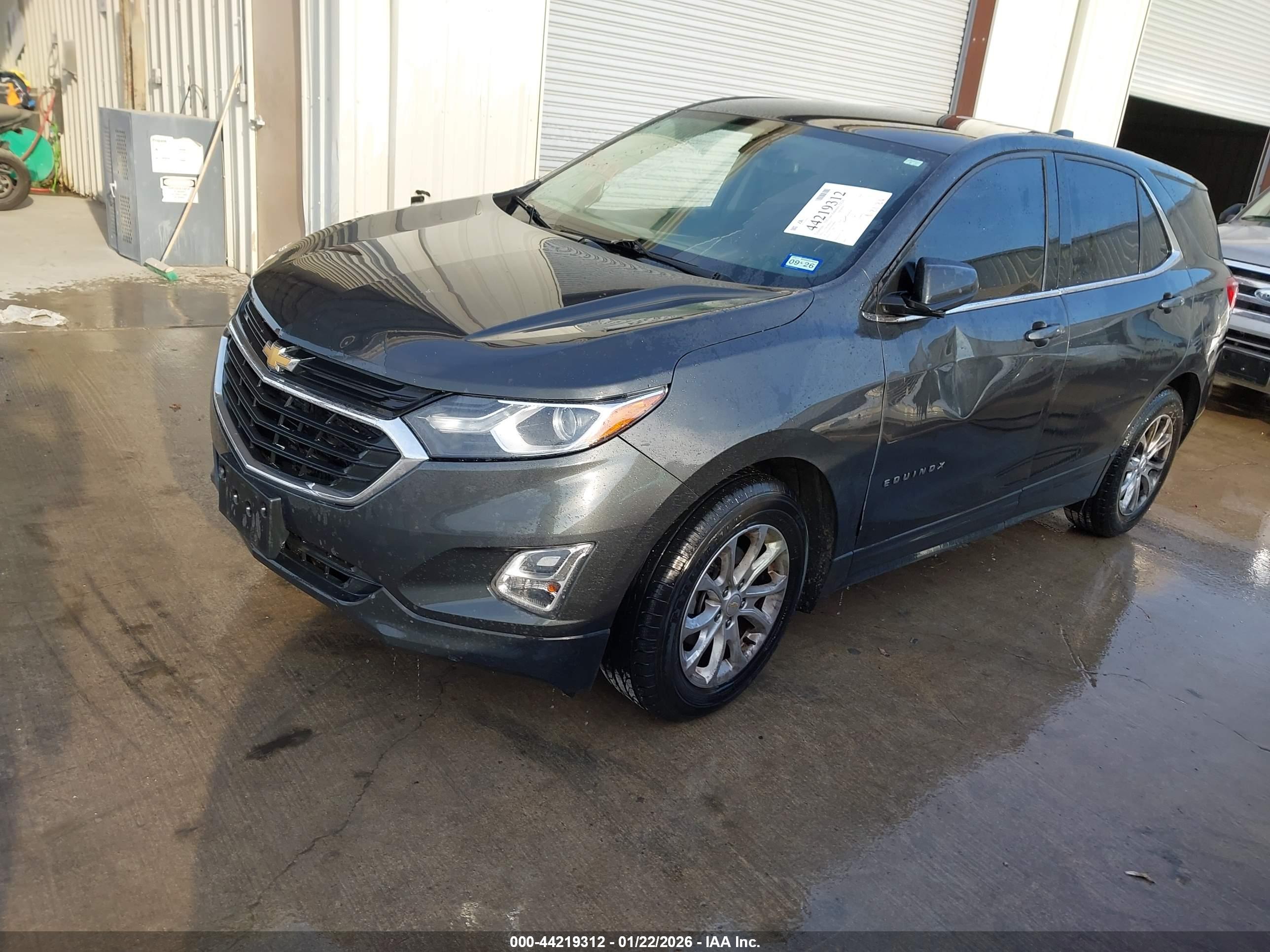 CHEVROLET EQUINOX image 2