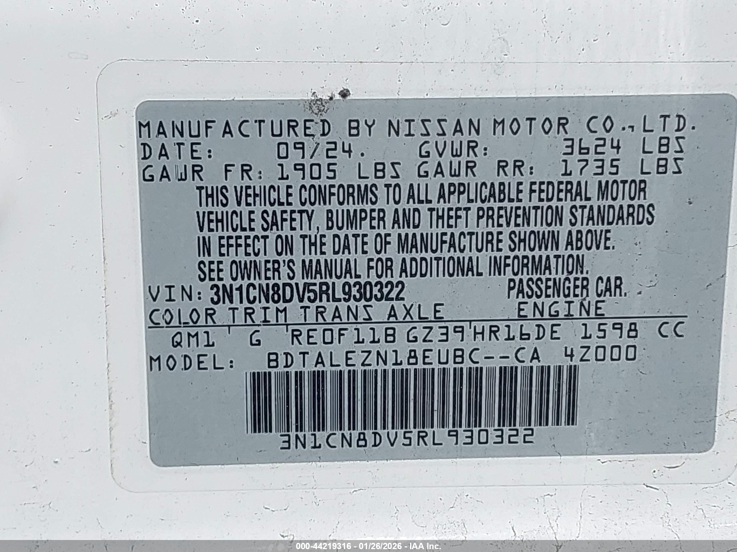 NISSAN VERSA image 9