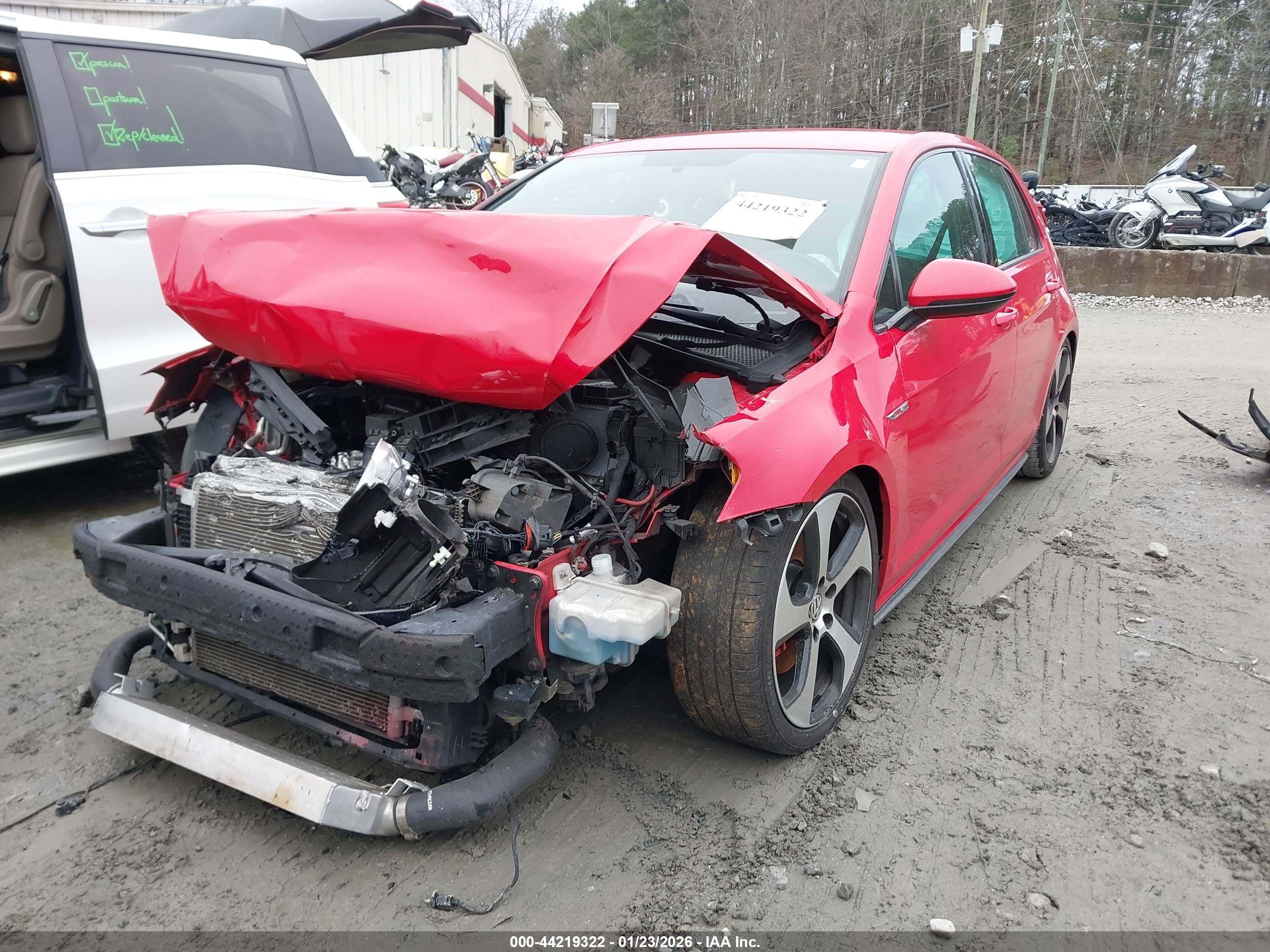 VOLKSWAGEN GOLF image 2