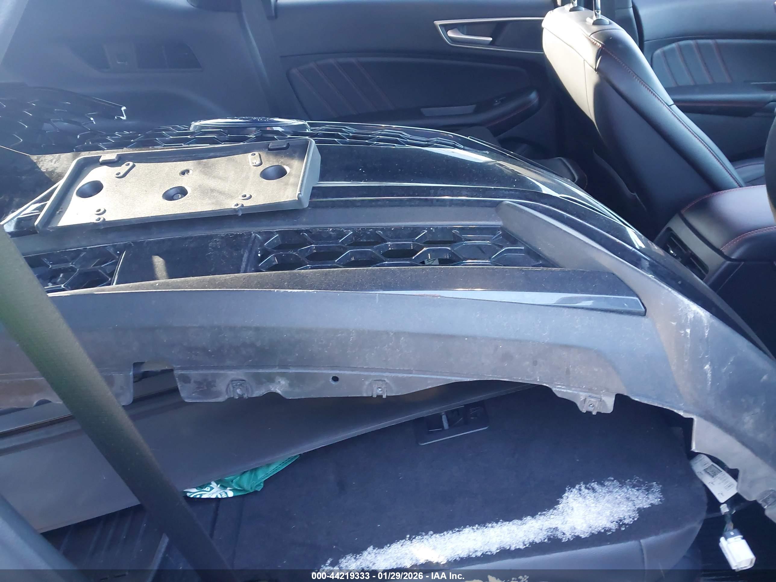 FORD EDGE image 8