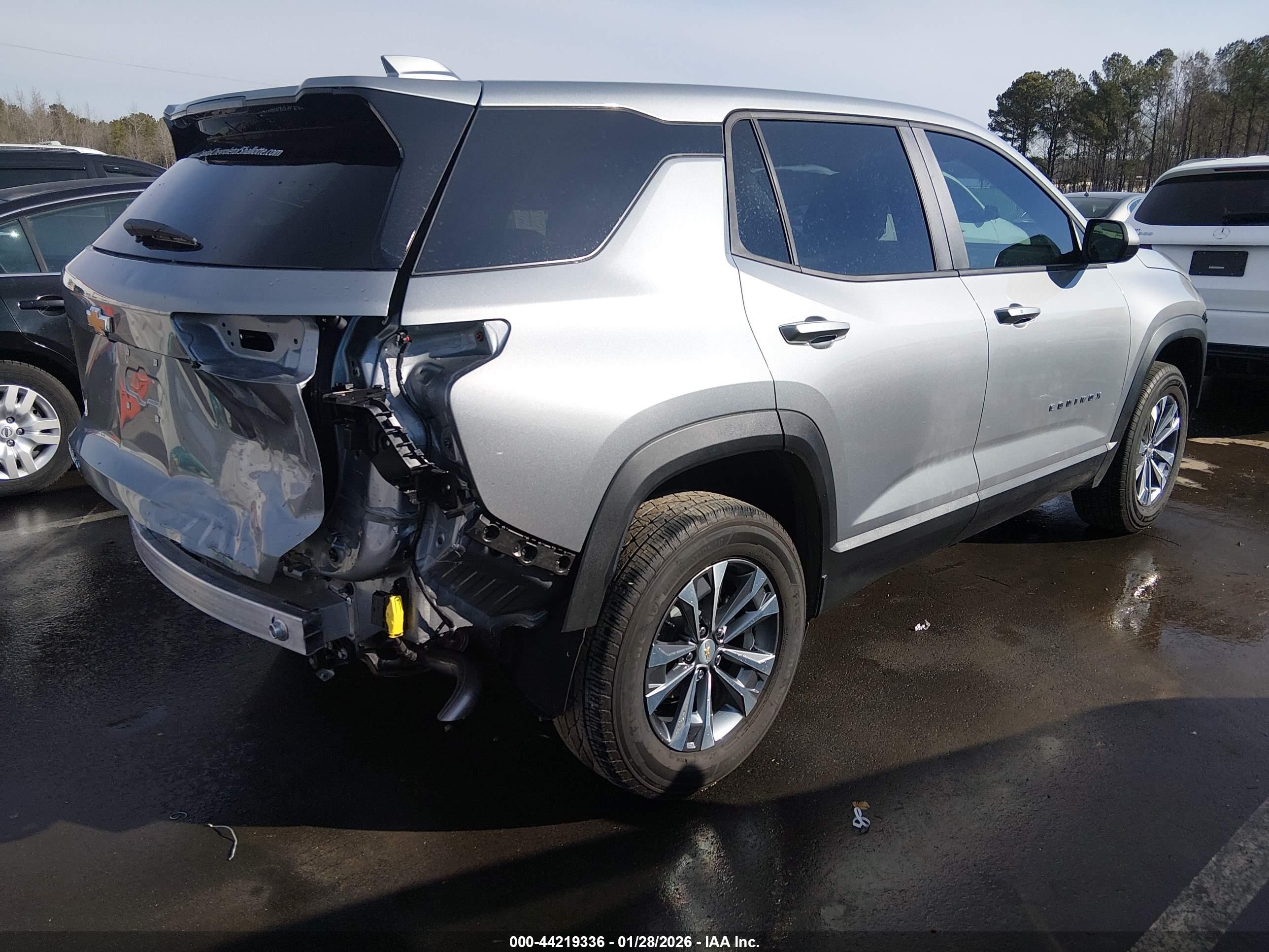 CHEVROLET EQUINOX image 4