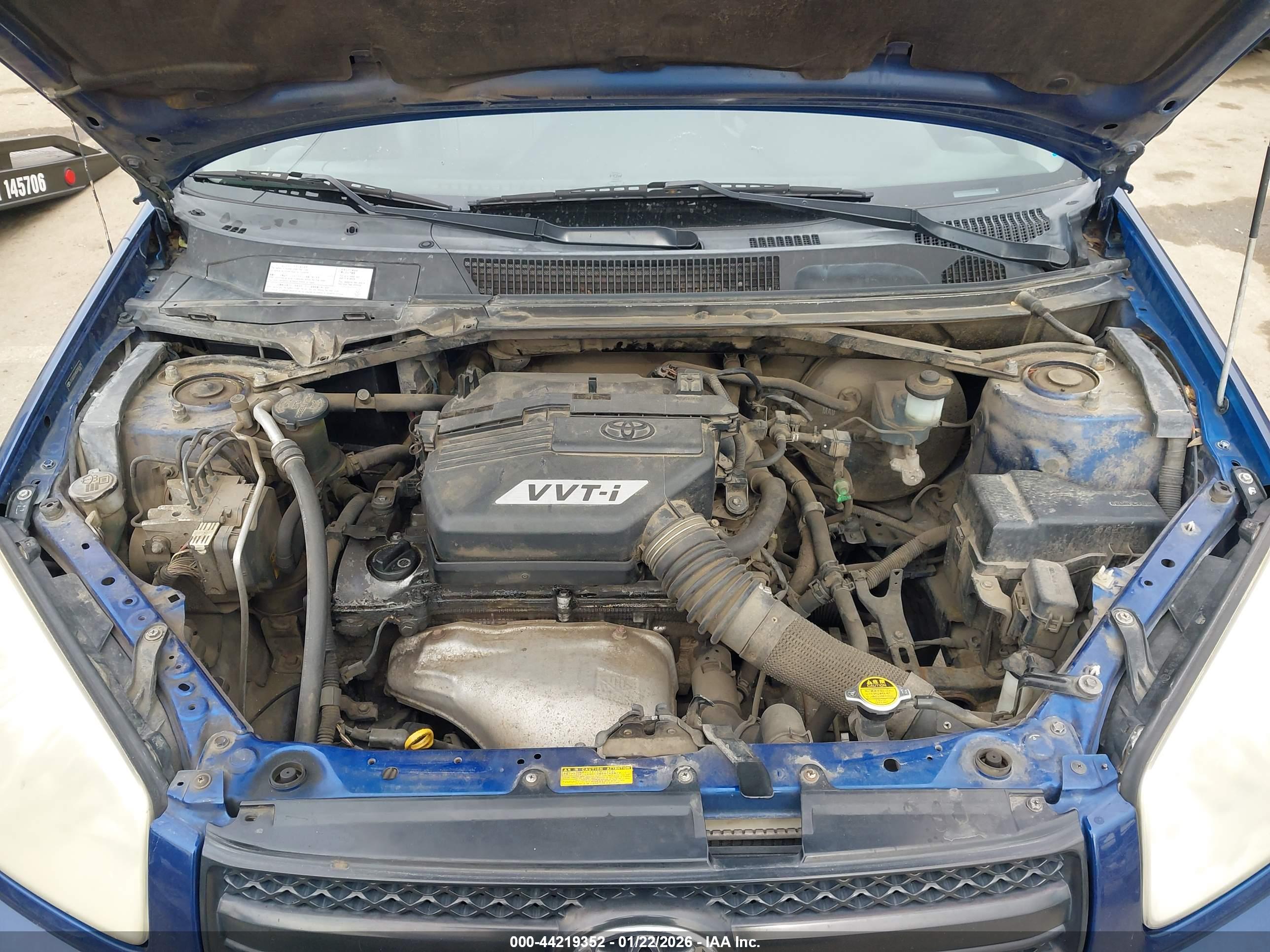 TOYOTA RAV4 image 10