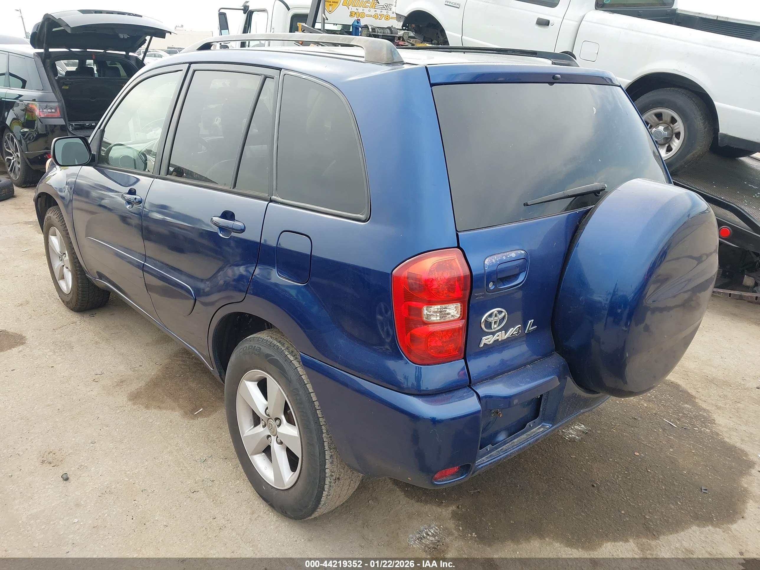 TOYOTA RAV4 image 3