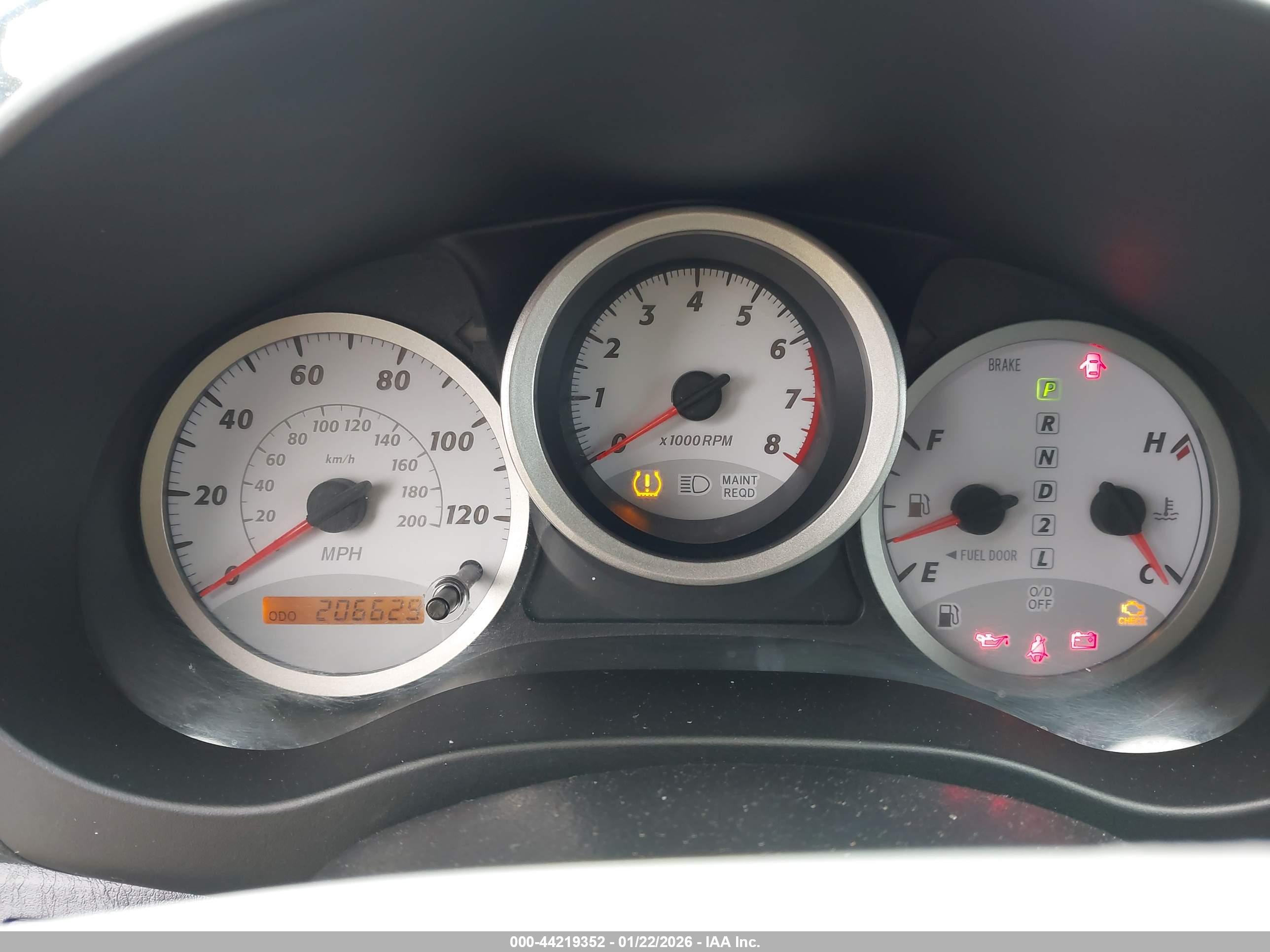 TOYOTA RAV4 image 7