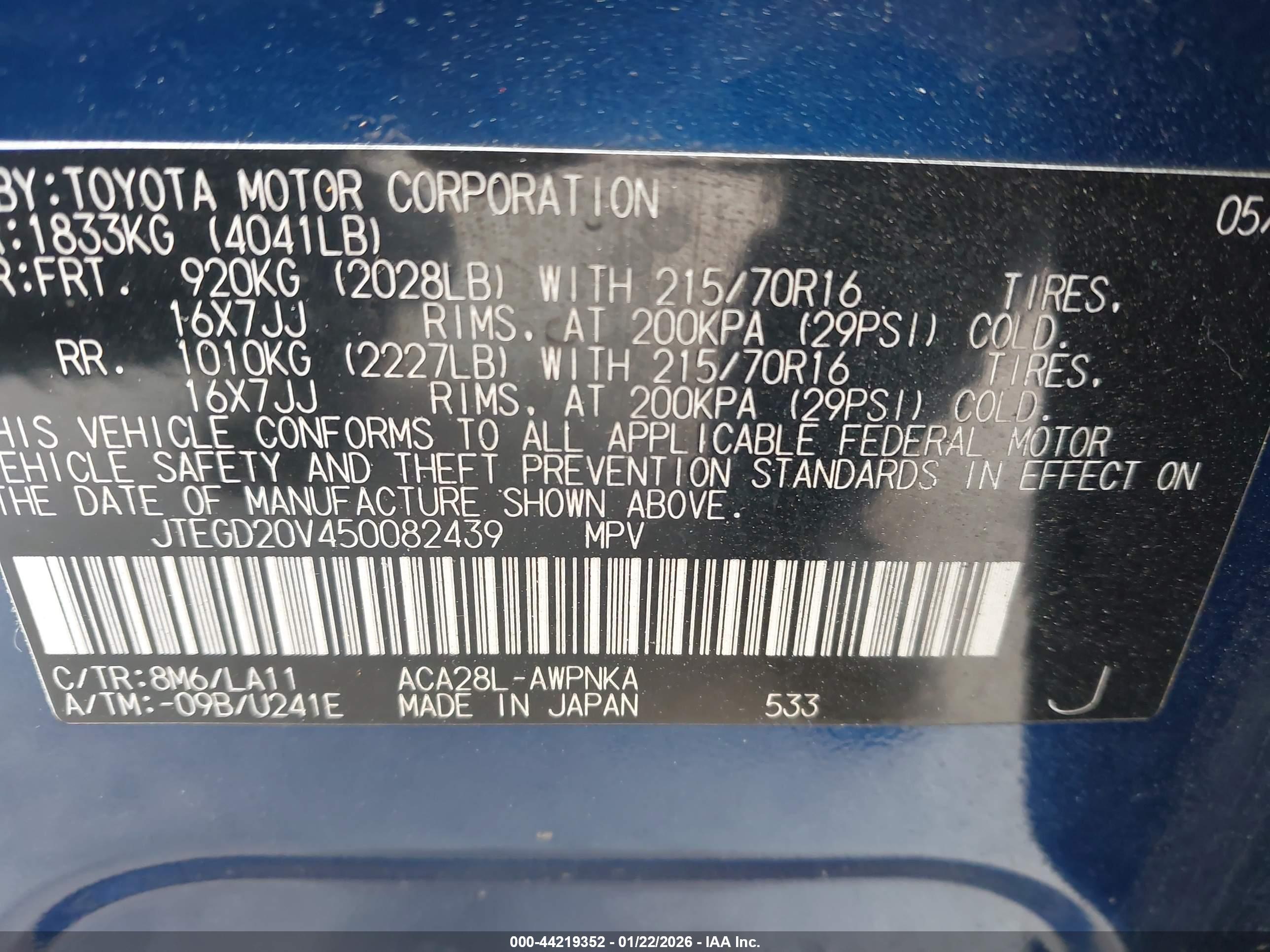 TOYOTA RAV4 image 9
