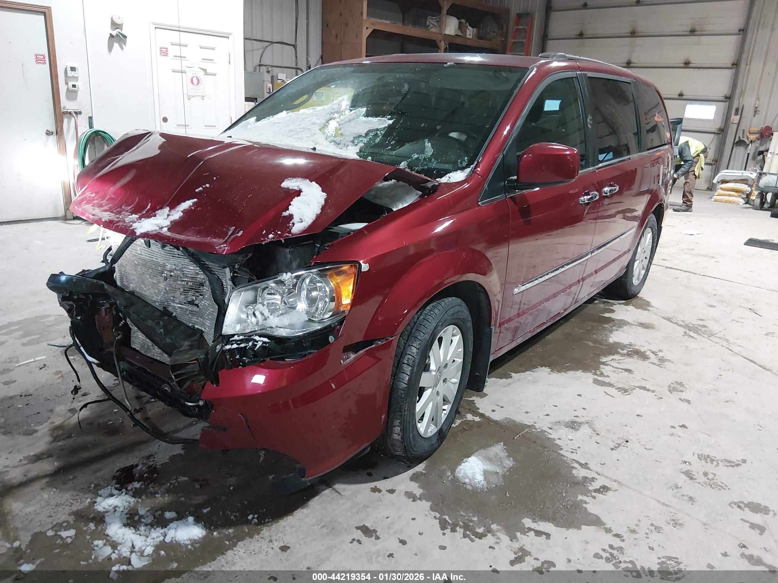 CHRYSLER TOWN image 2