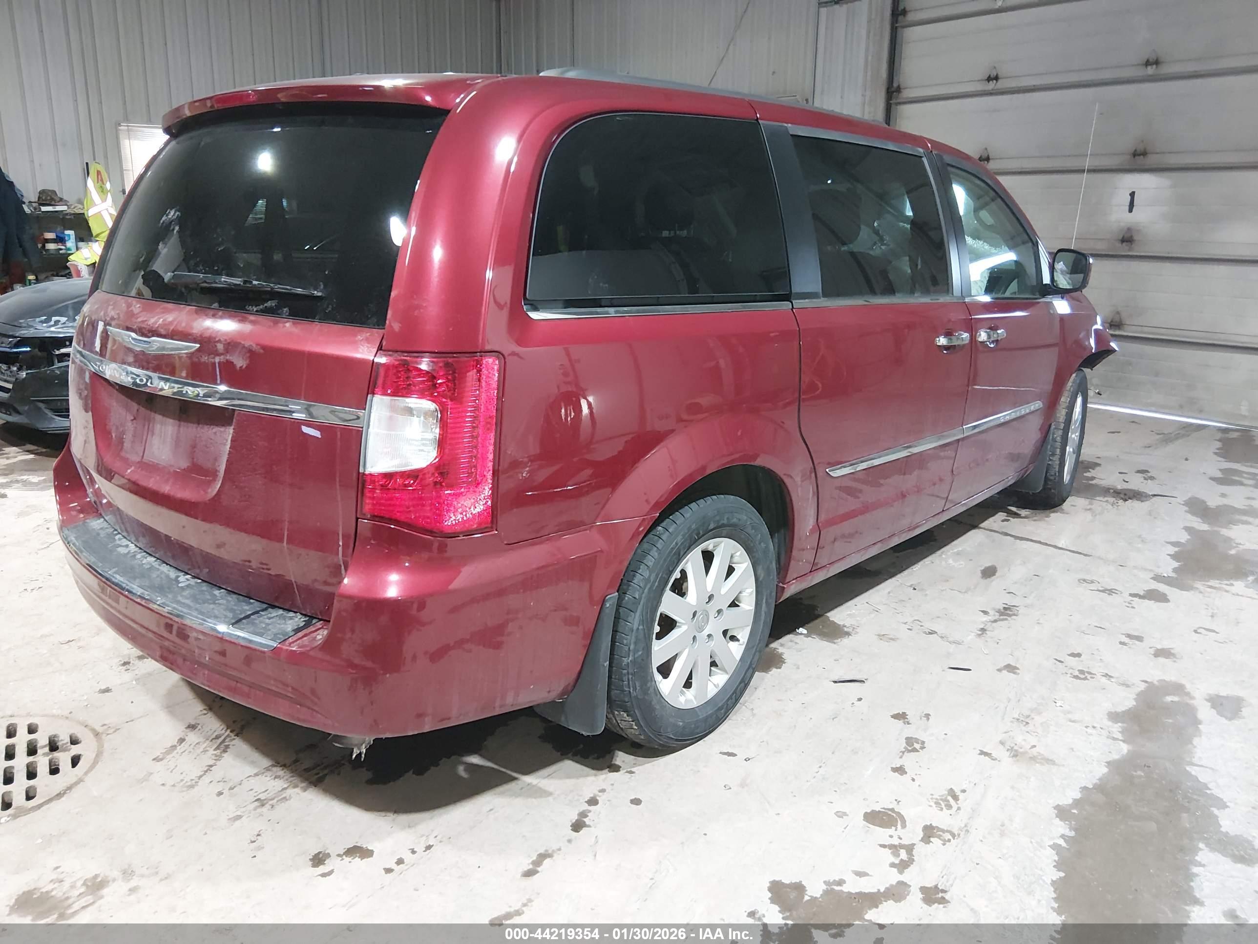 CHRYSLER TOWN image 4