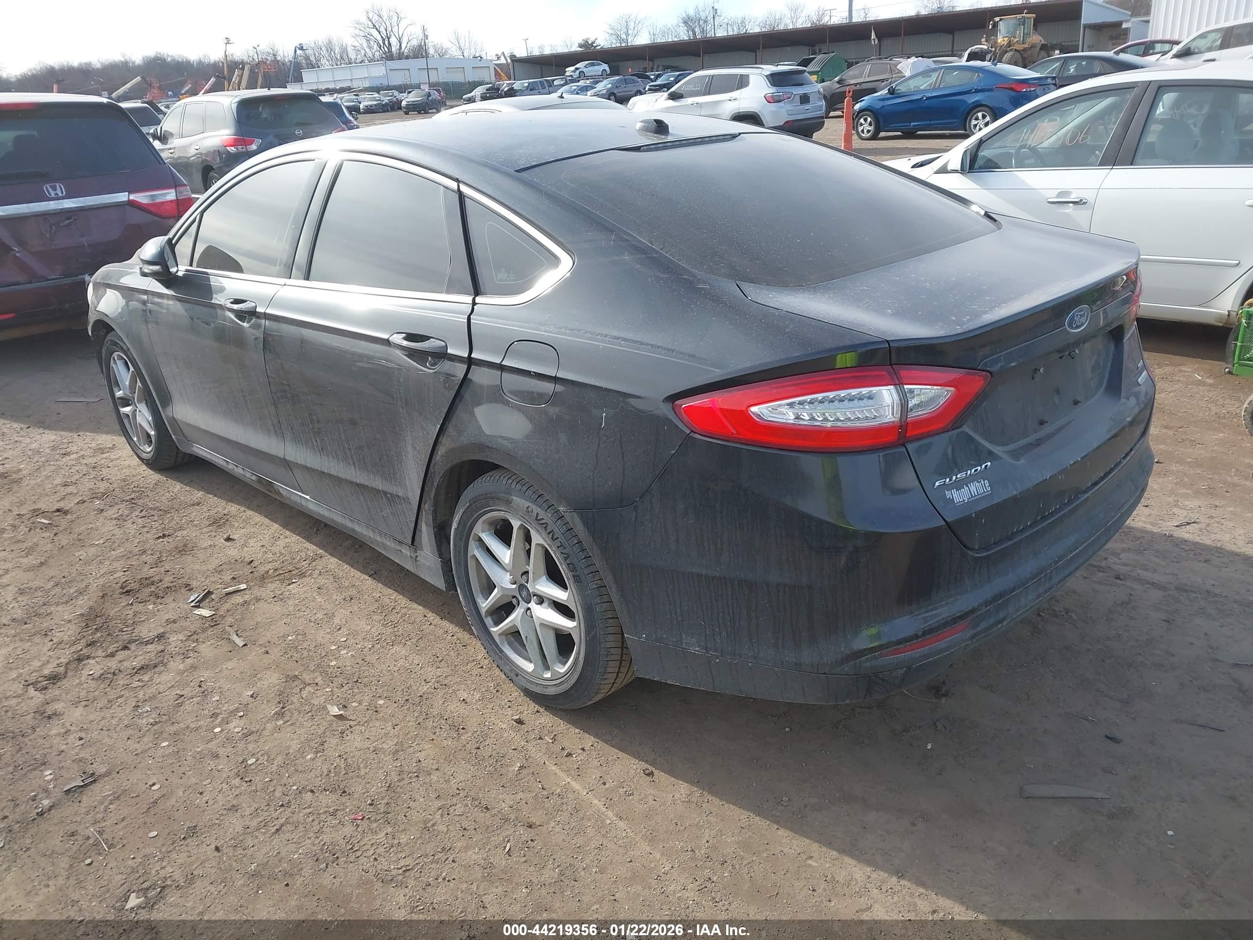 FORD FUSION image 3
