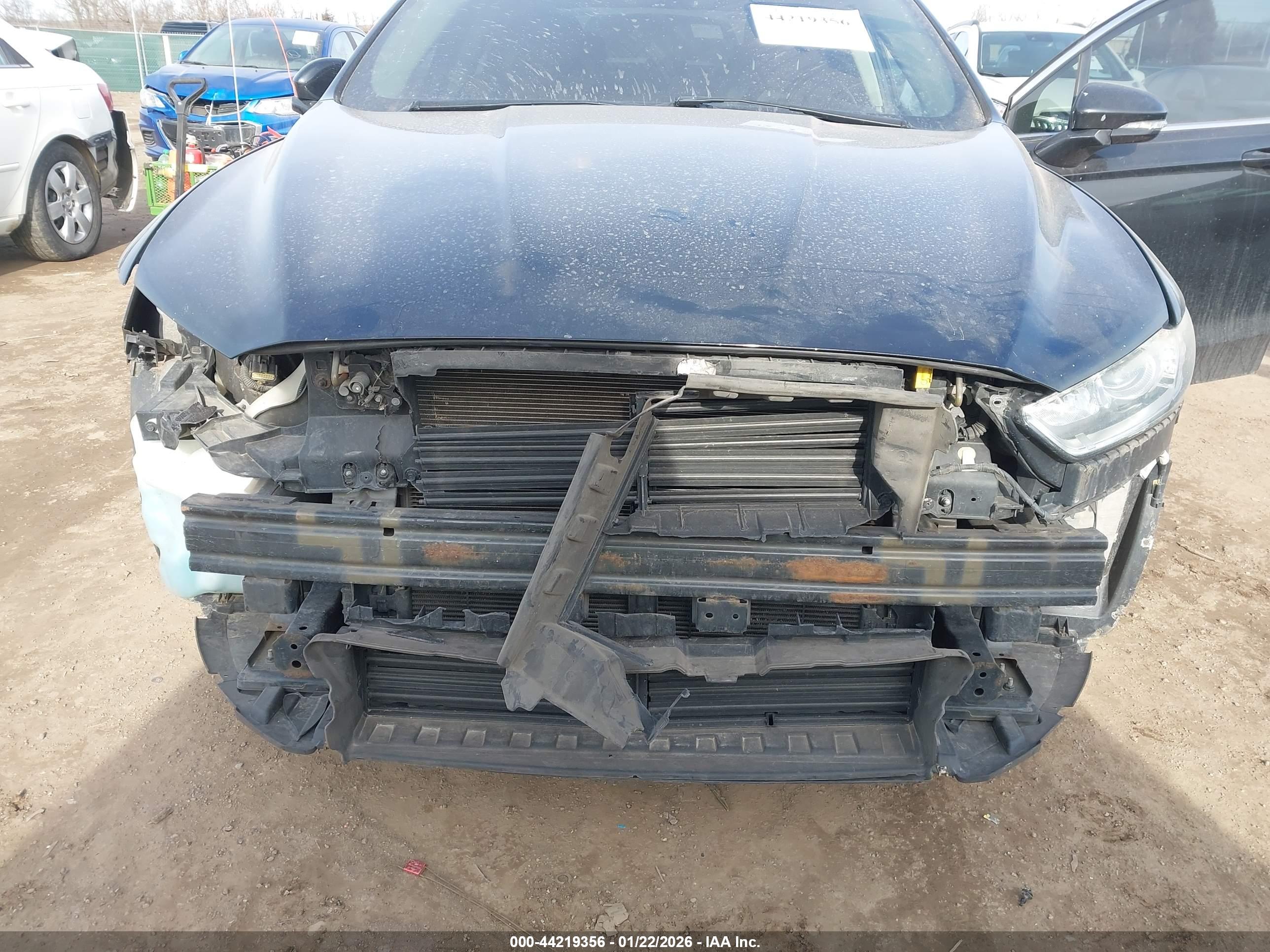 FORD FUSION image 6