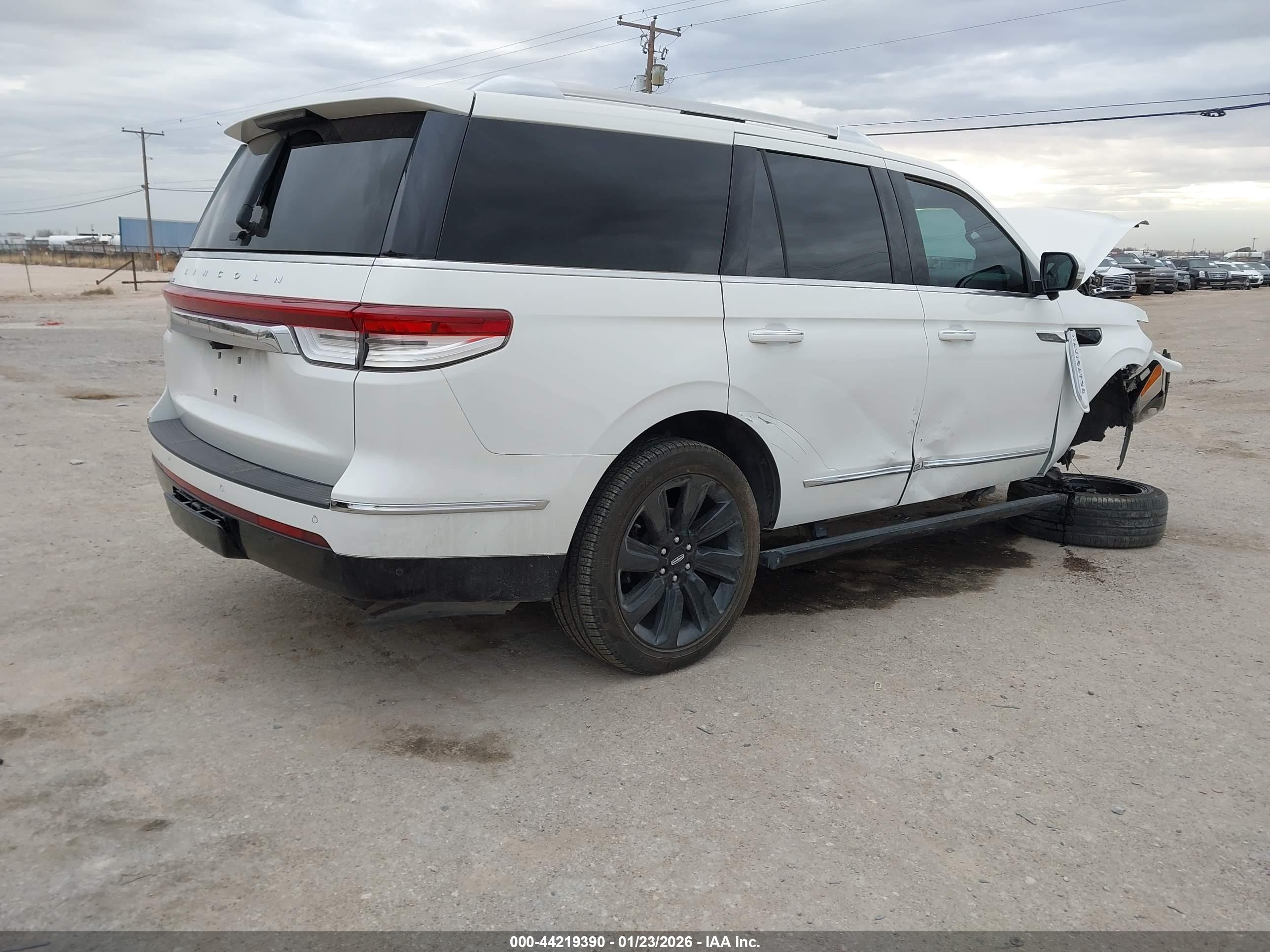 LINCOLN NAVIGATOR image 4