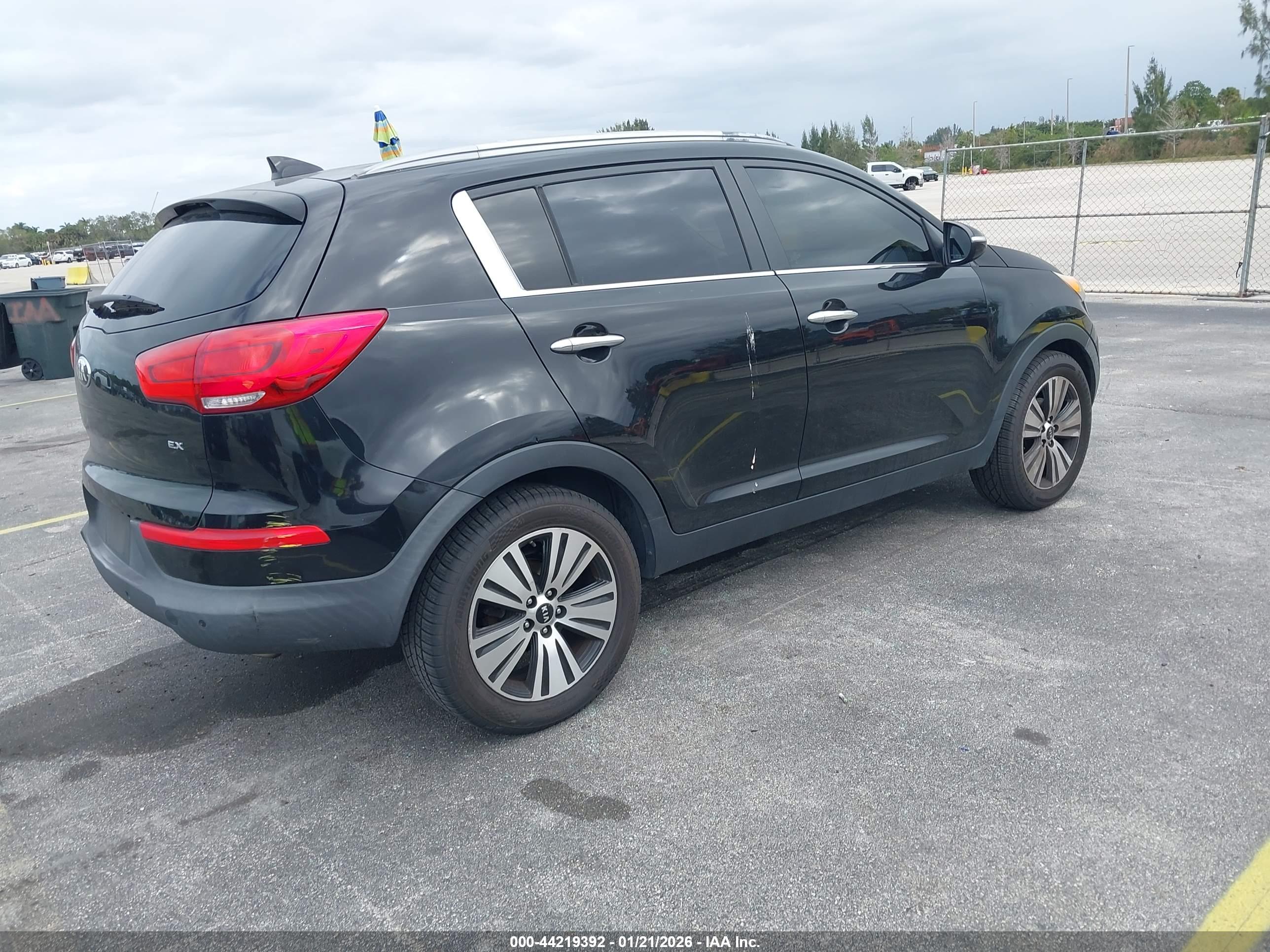 KIA SPORTAGE image 4
