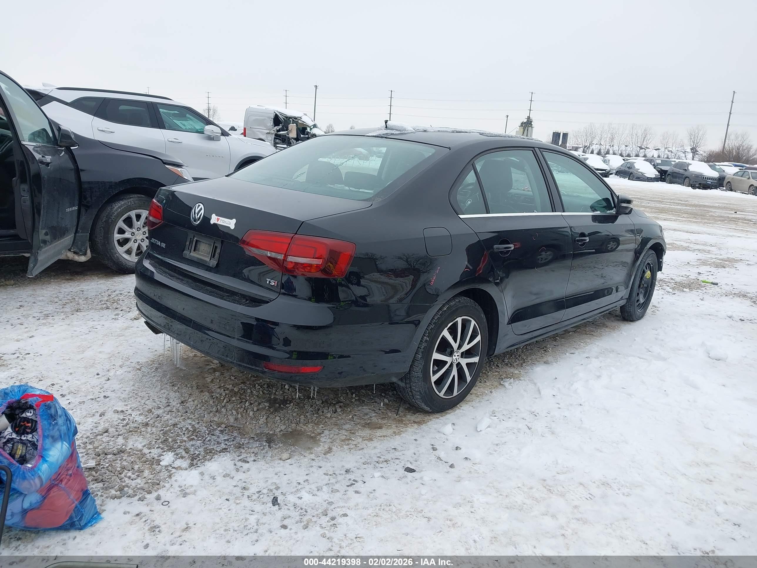 VOLKSWAGEN JETTA image 4