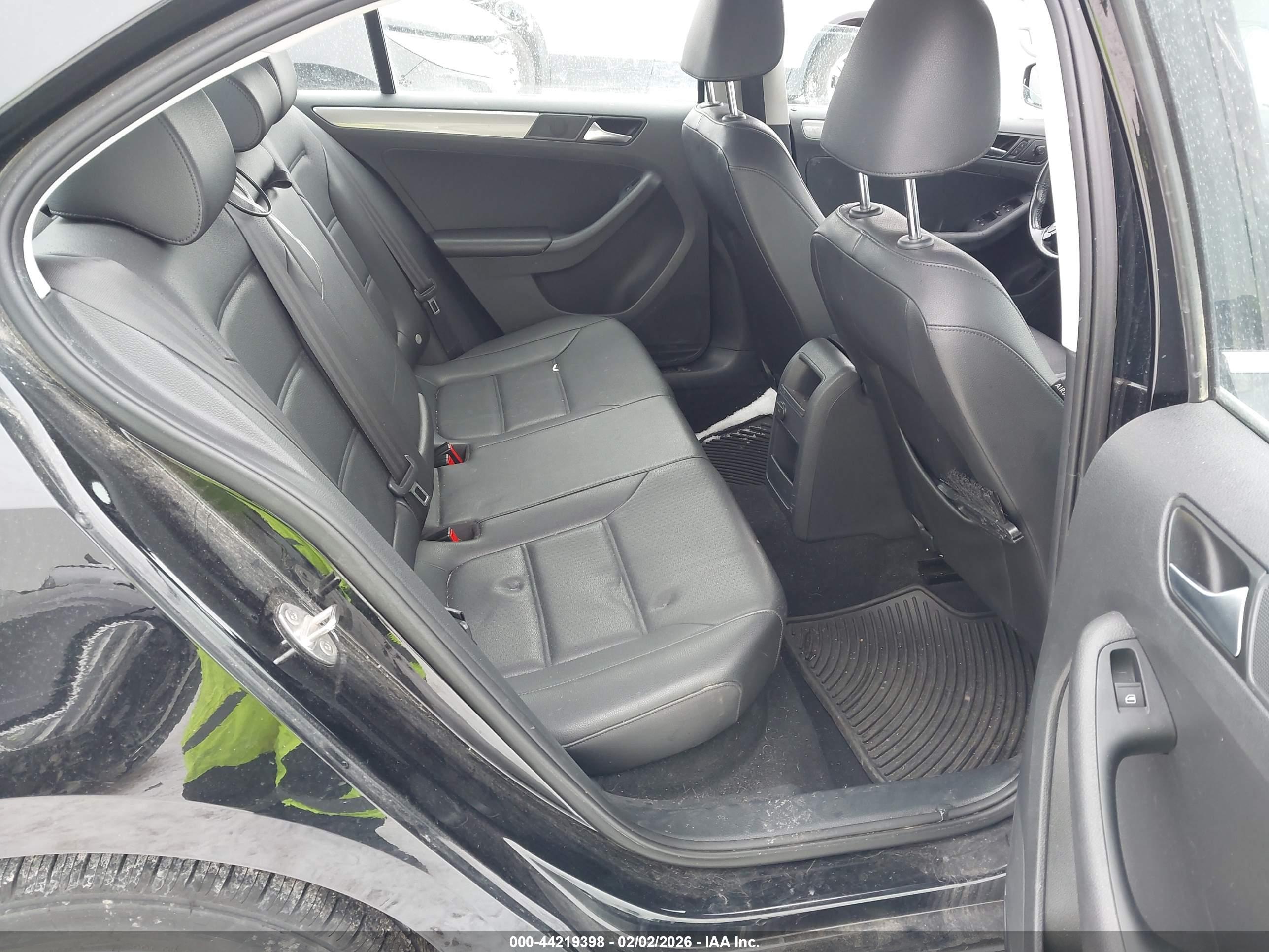 VOLKSWAGEN JETTA image 8