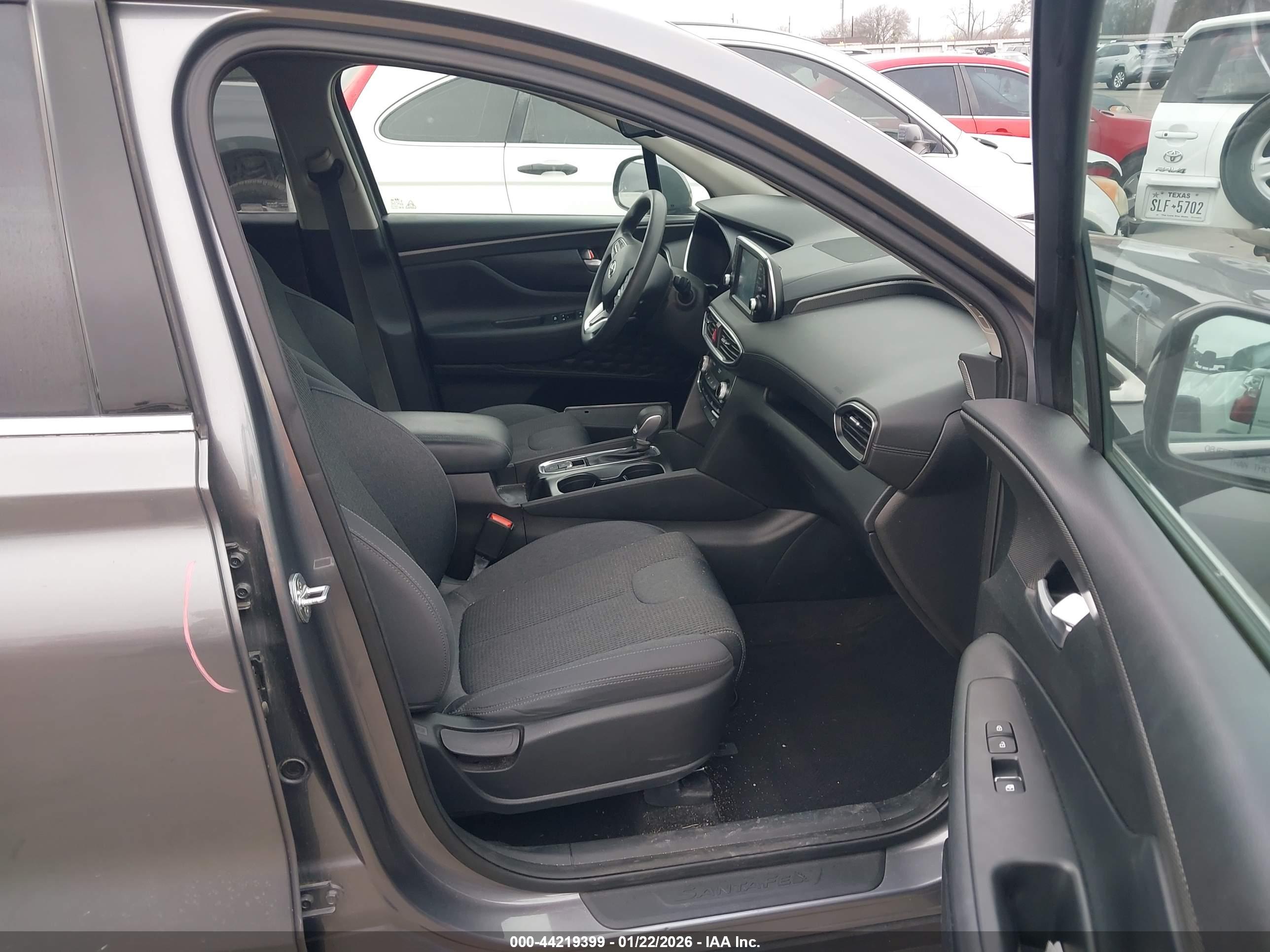 HYUNDAI SANTA image 5