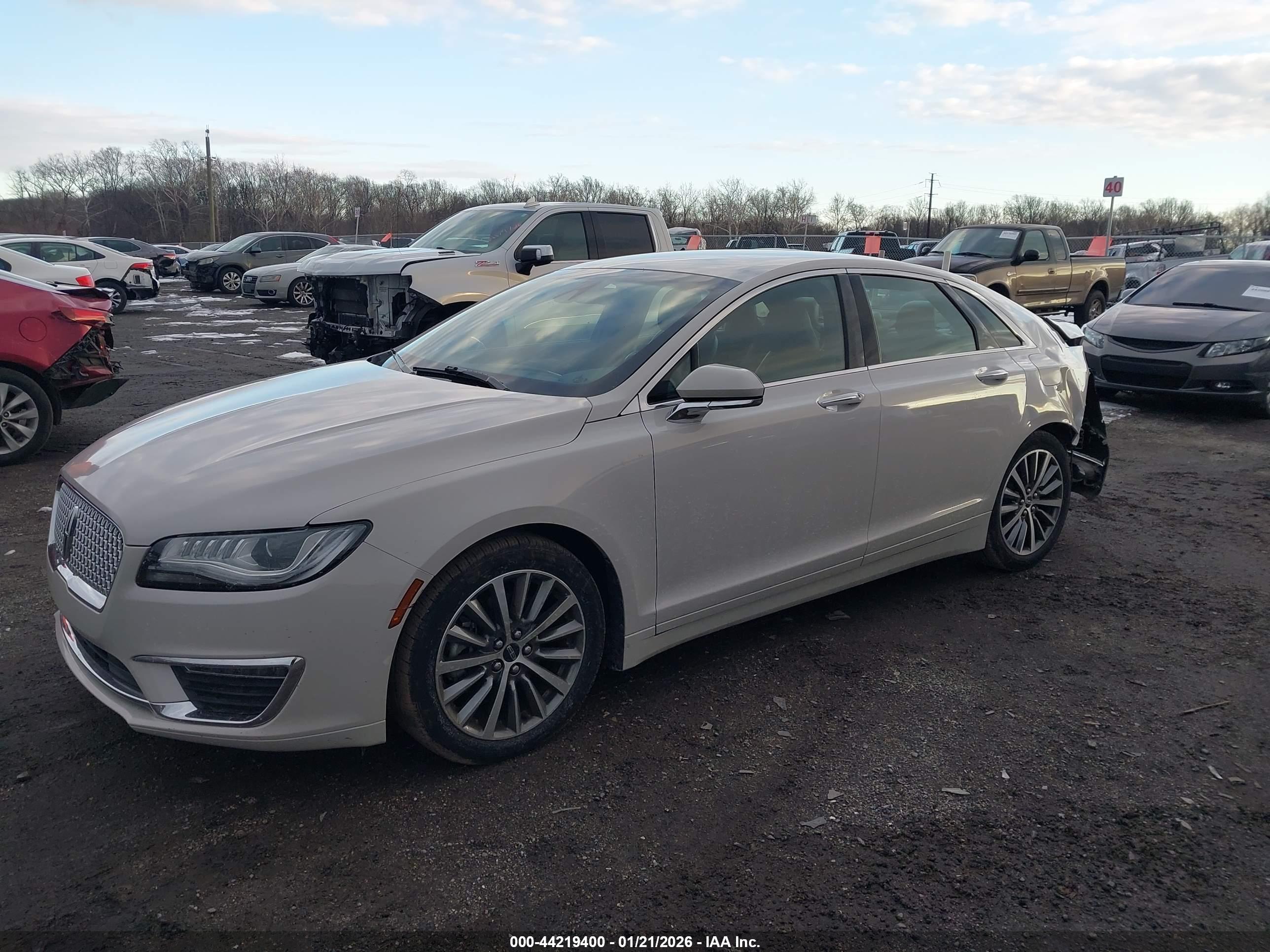 LINCOLN MKZ image 2