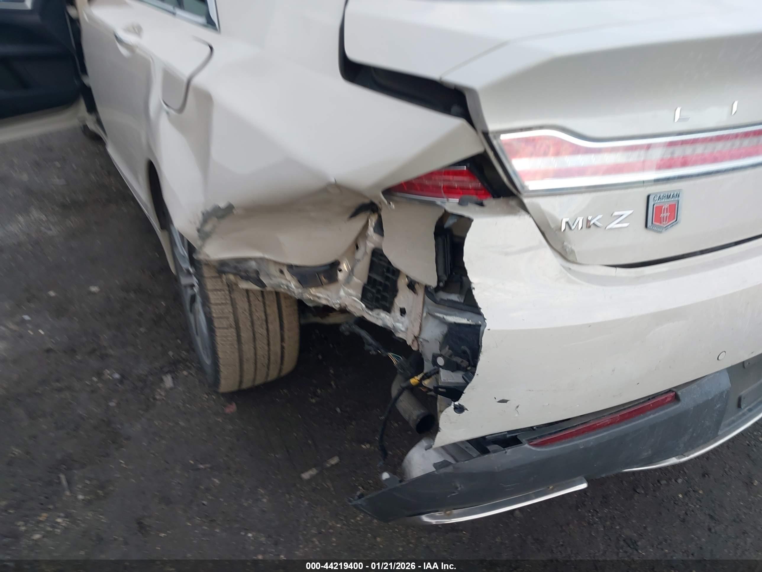LINCOLN MKZ image 6