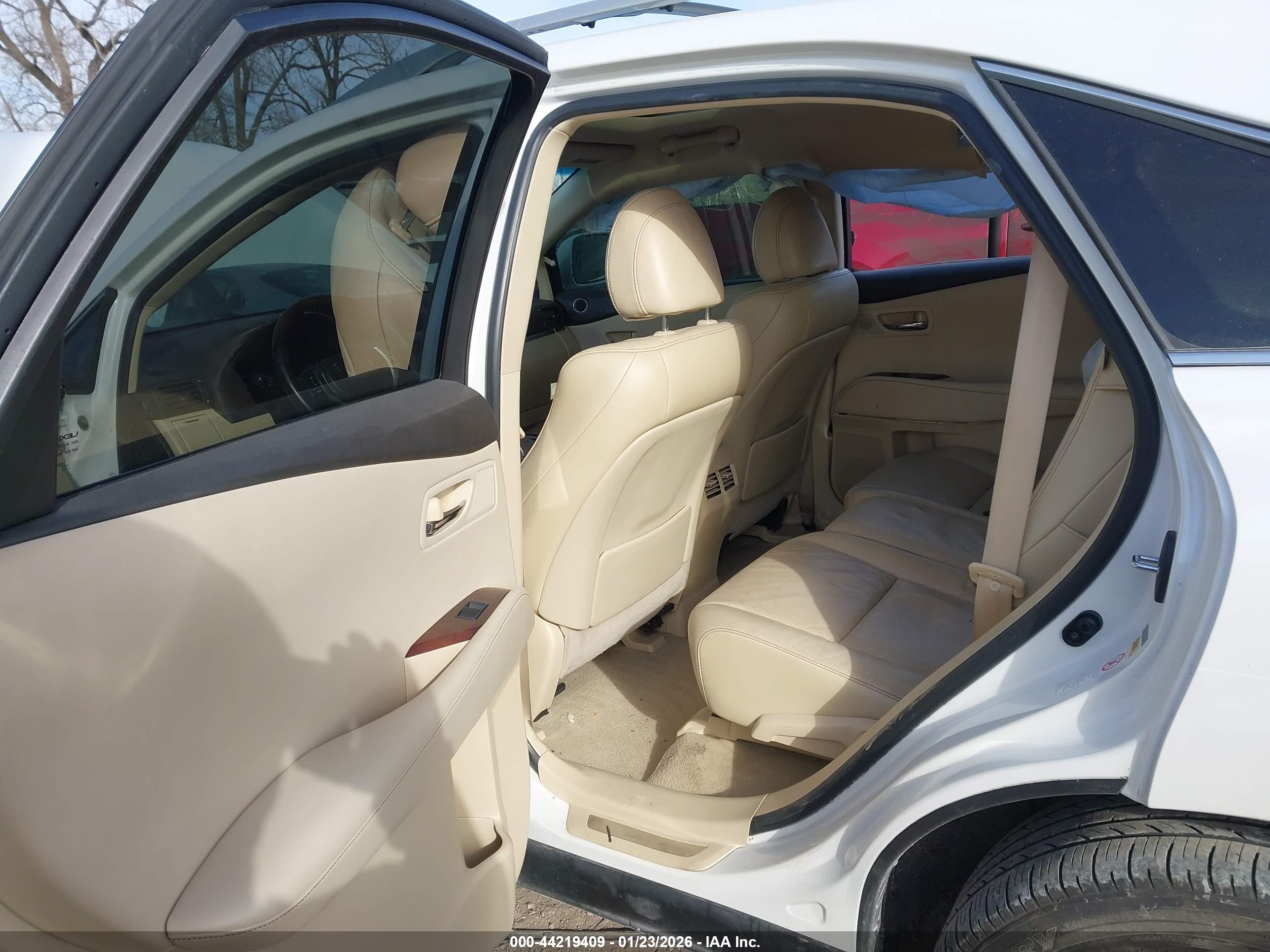 LEXUS RX image 8