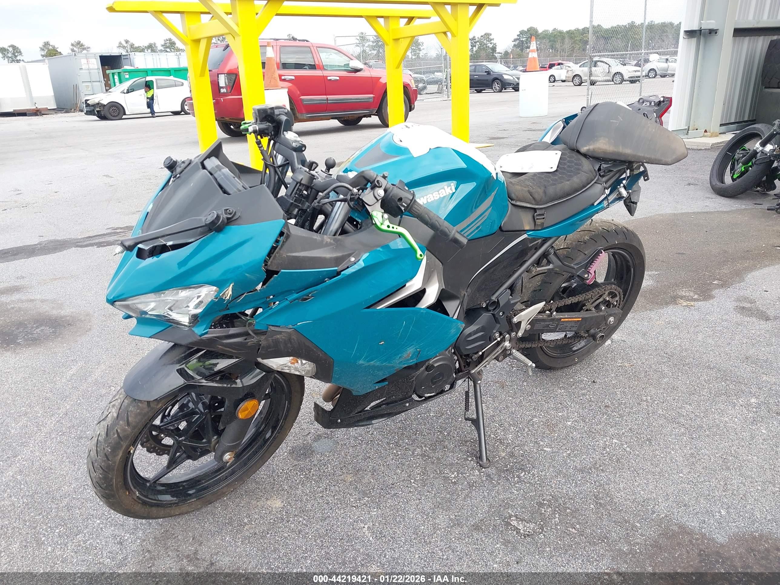 KAWASAKI EX400 image 2