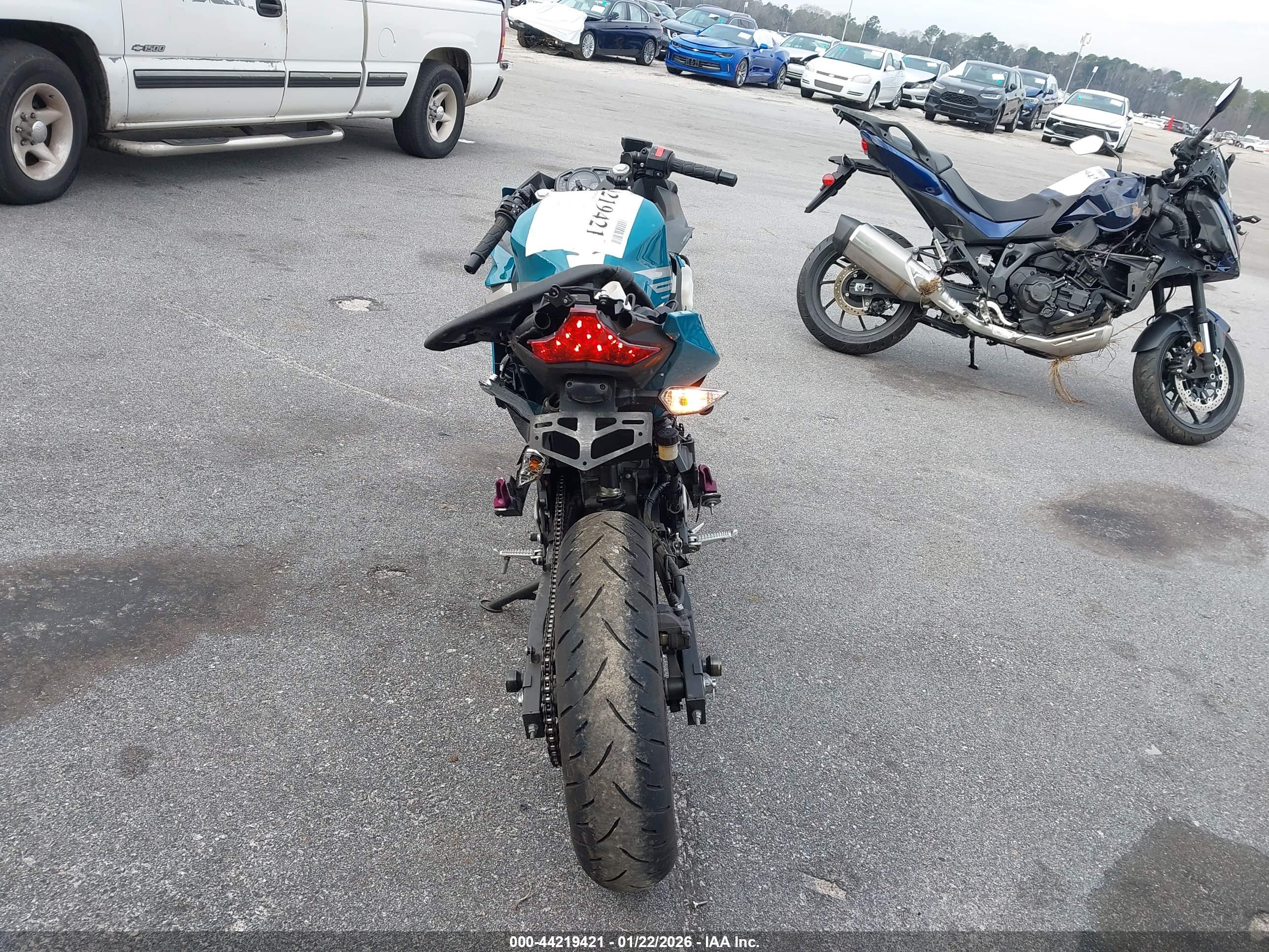 KAWASAKI EX400 image 6