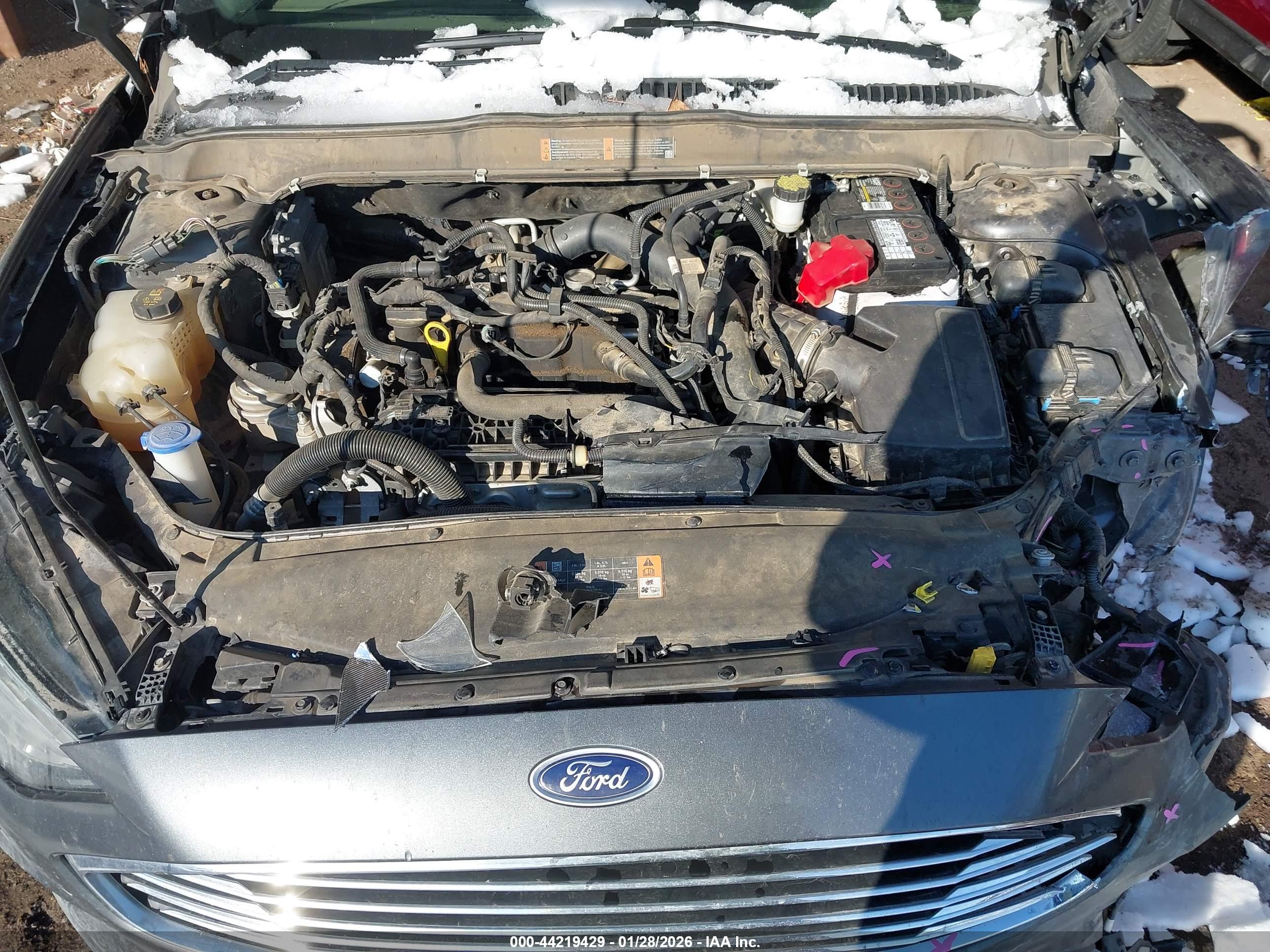FORD FUSION image 10