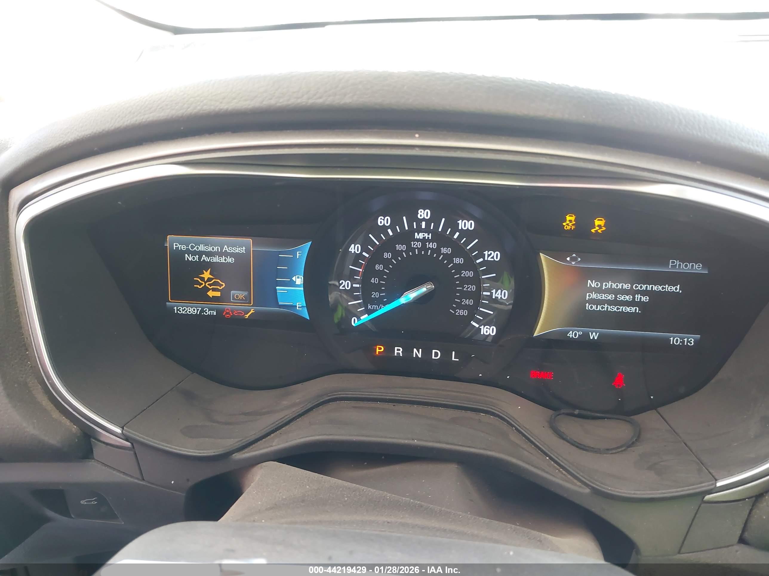 FORD FUSION image 7