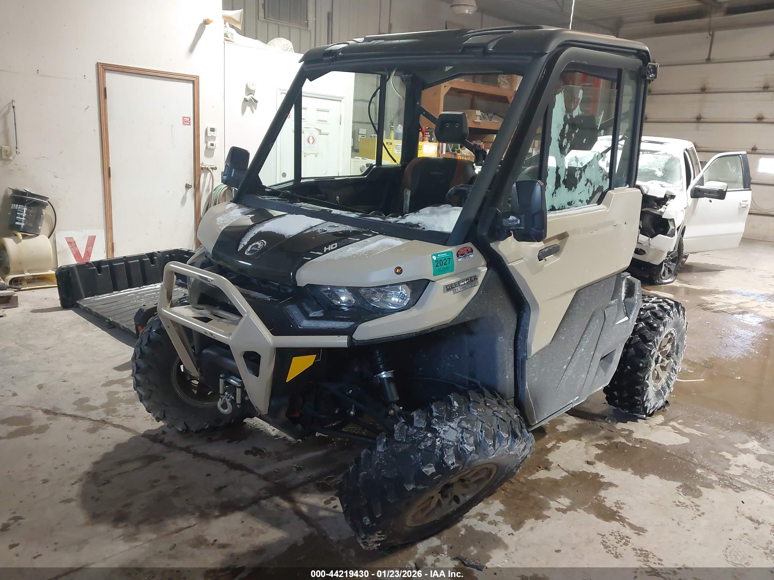 CAN-AM DEFENDER image 2