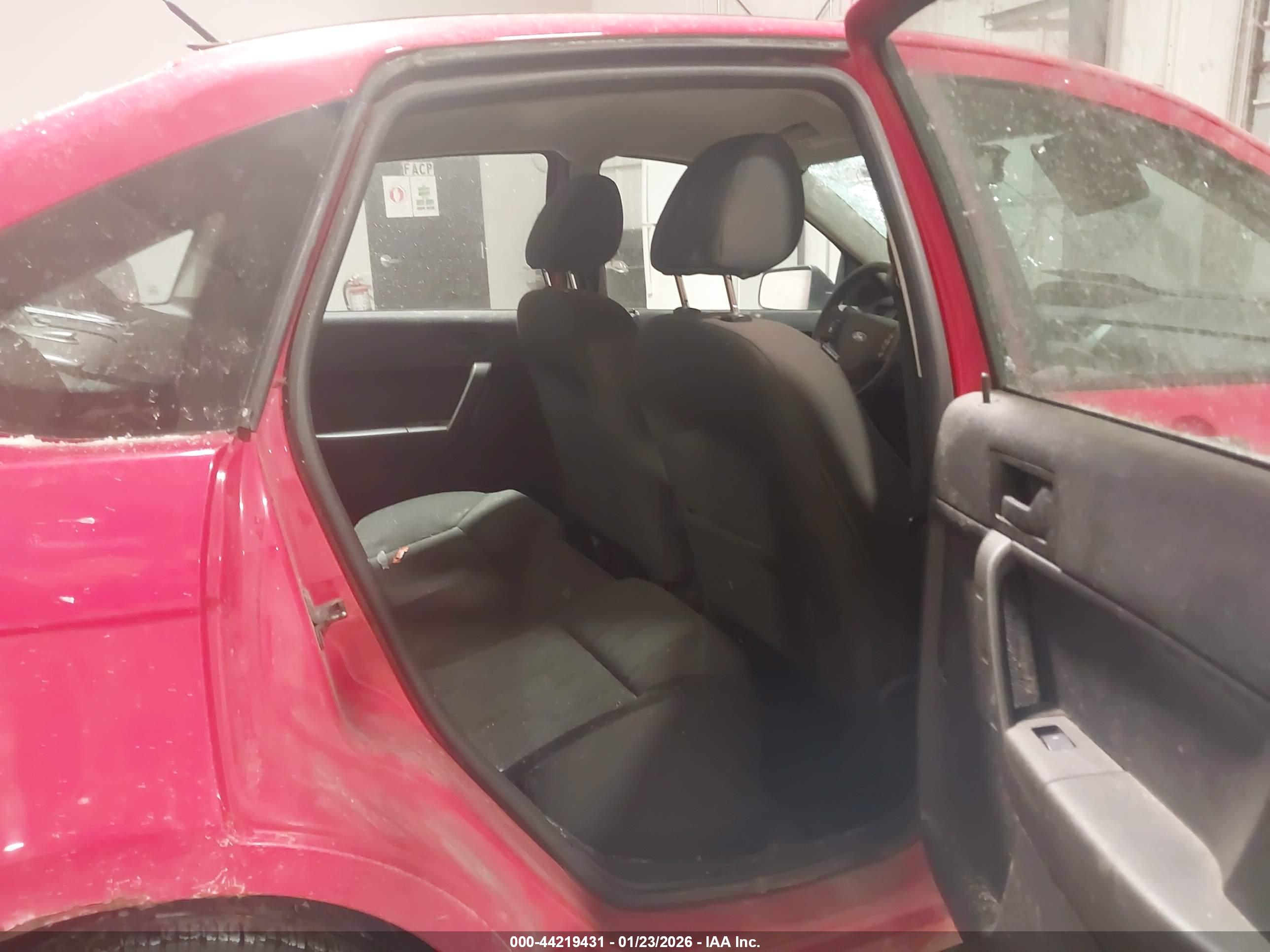 FORD FOCUS image 8