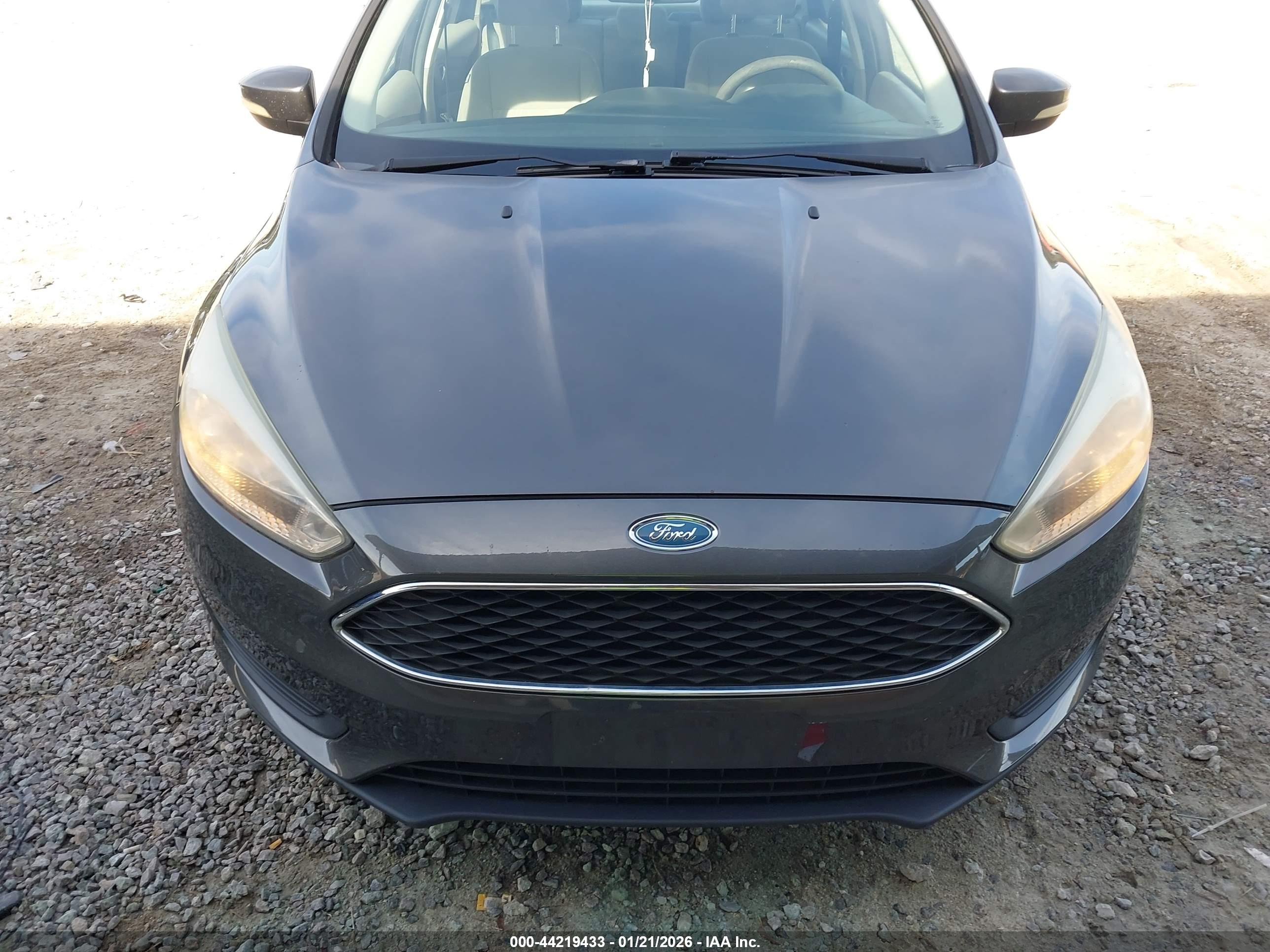 FORD FOCUS image 10