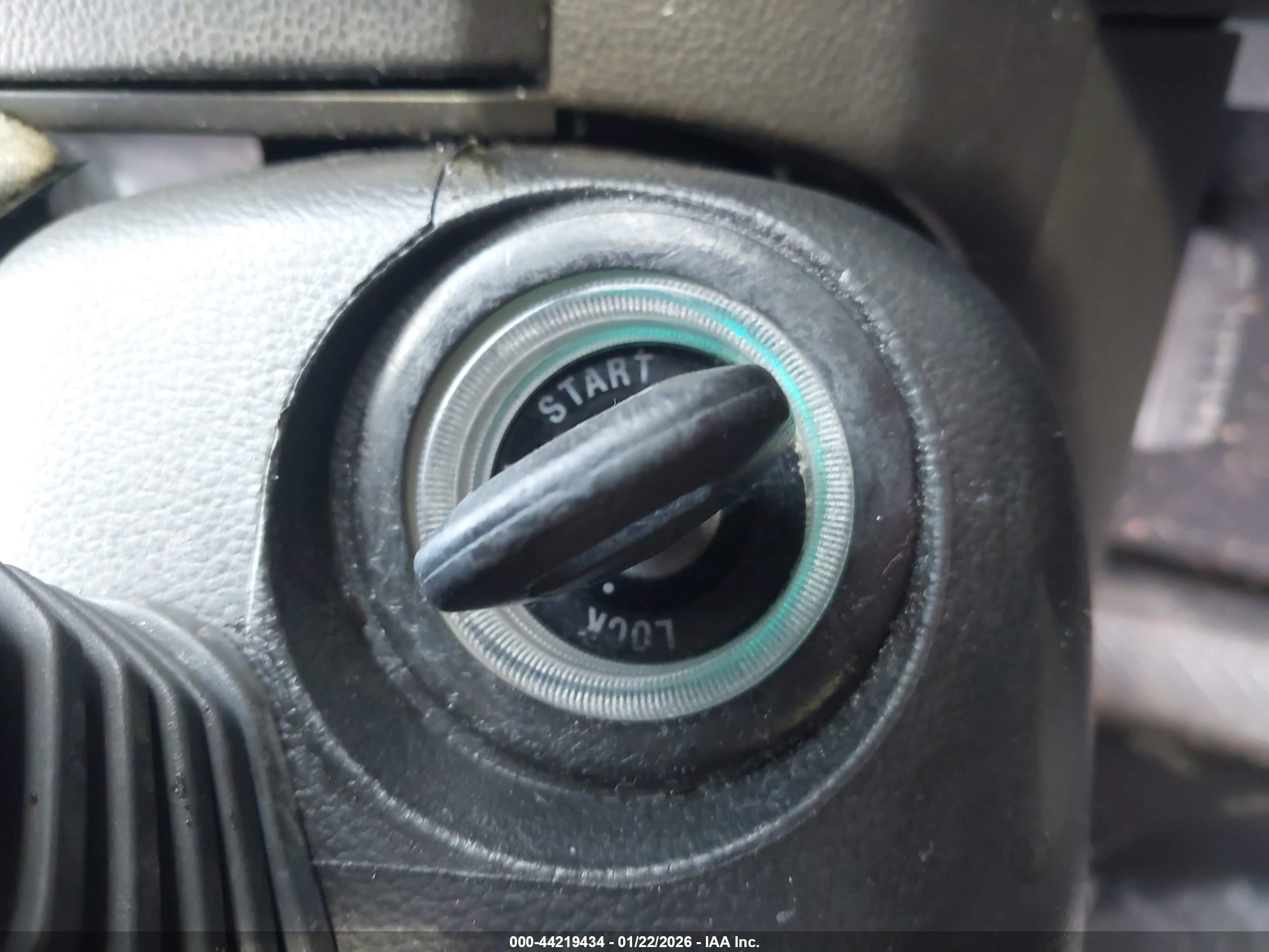 CHEVROLET CAPTIVA image 11