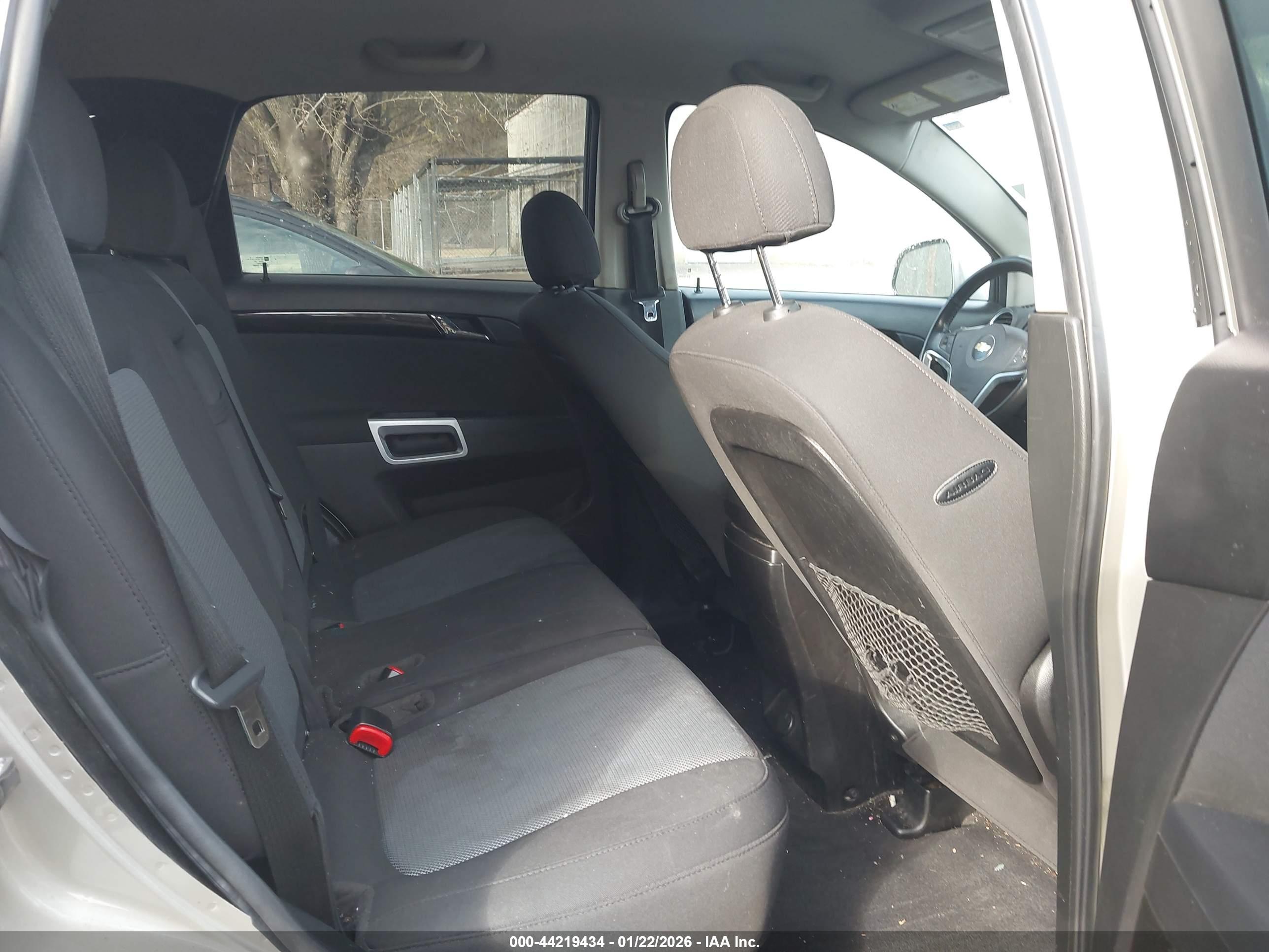 CHEVROLET CAPTIVA image 8