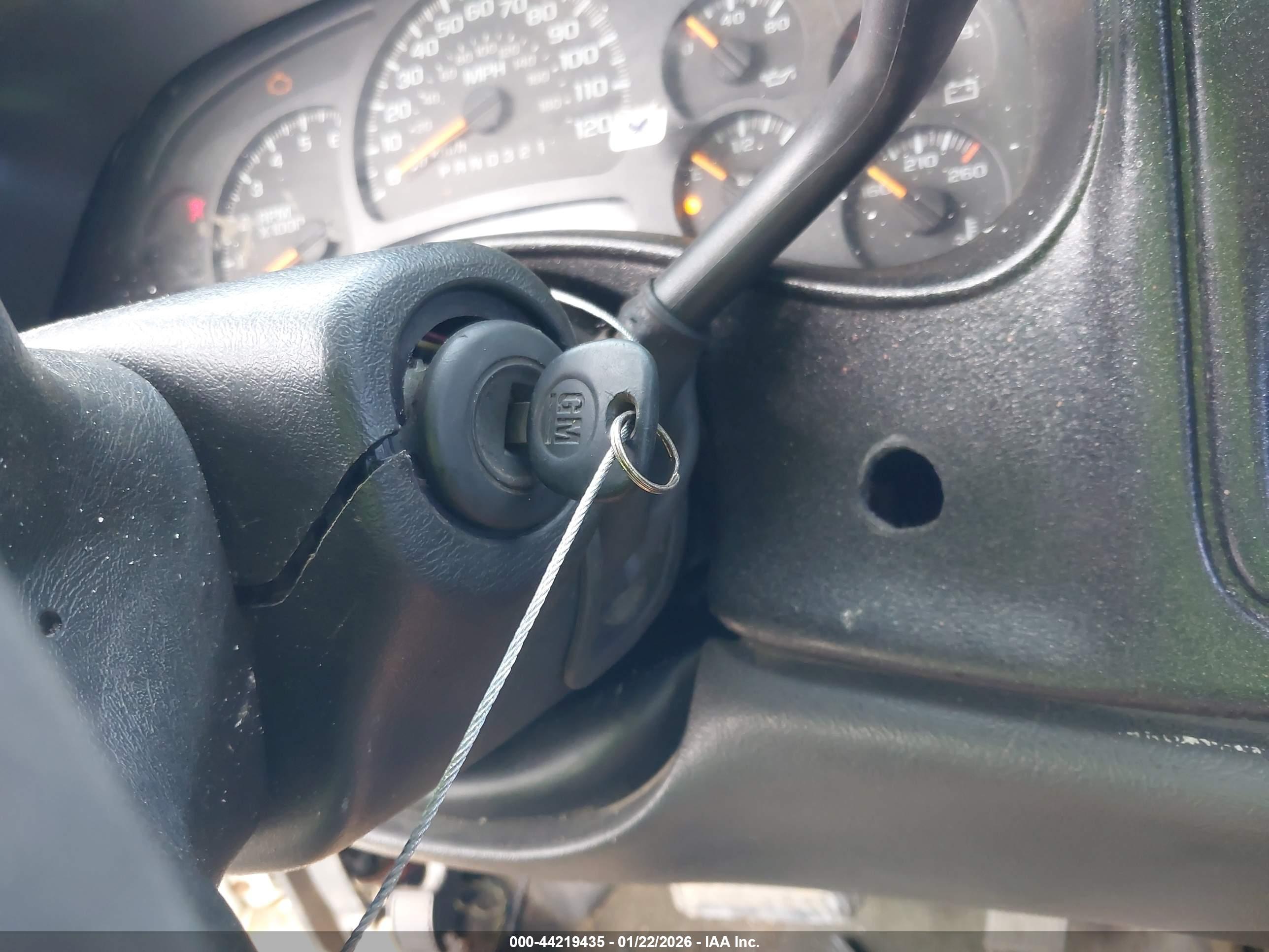 GMC SIERRA image 11