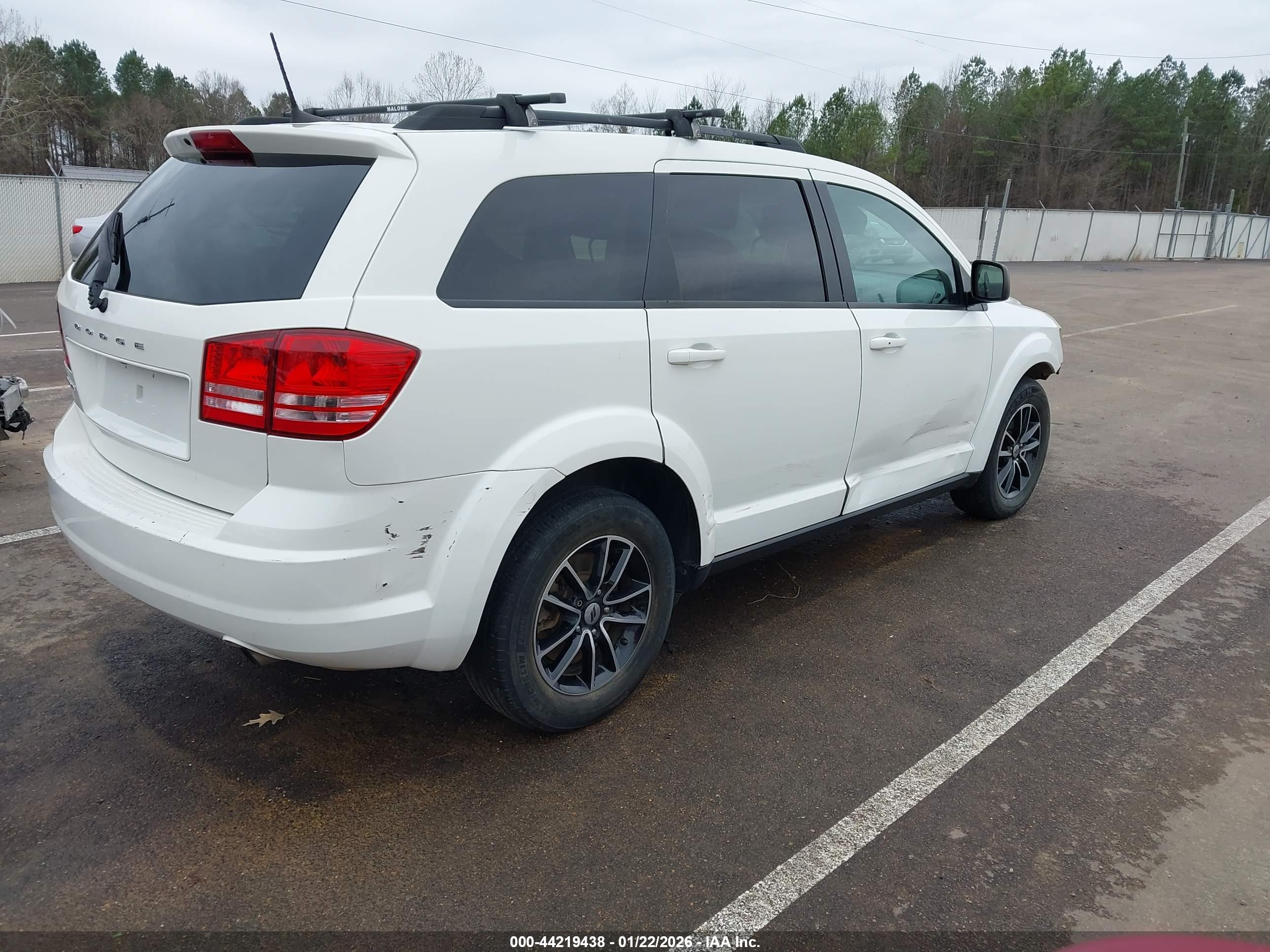 DODGE JOURNEY image 4
