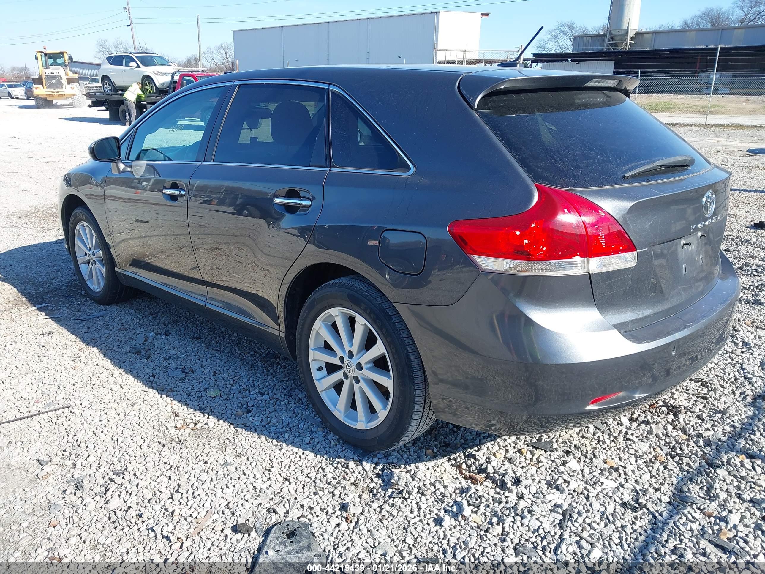 TOYOTA VENZA image 3