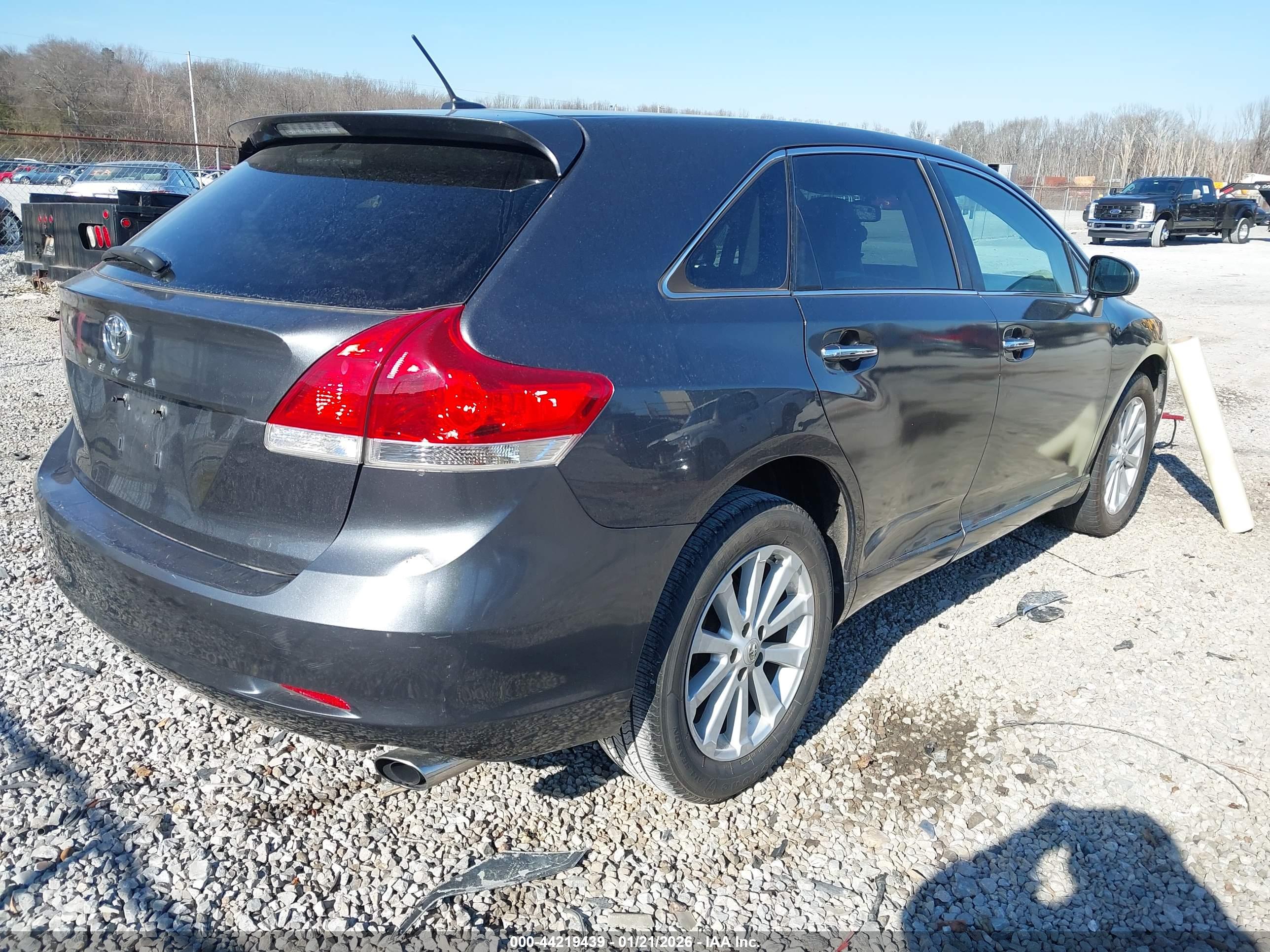 TOYOTA VENZA image 4